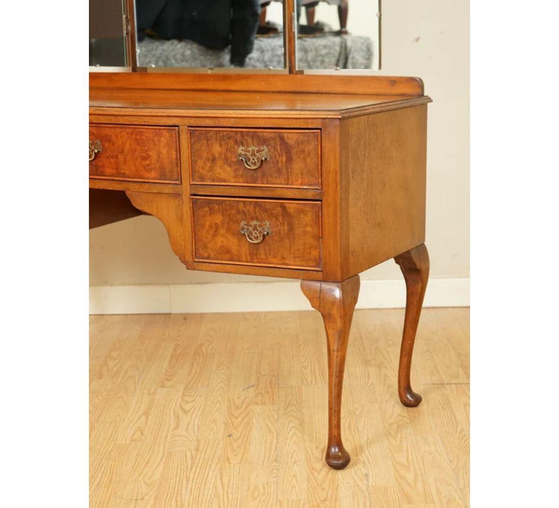 Vintage Art Deco Burr Walnut Dressing Table with Trifold Mirrors In Good Condition In Pulborough, GB