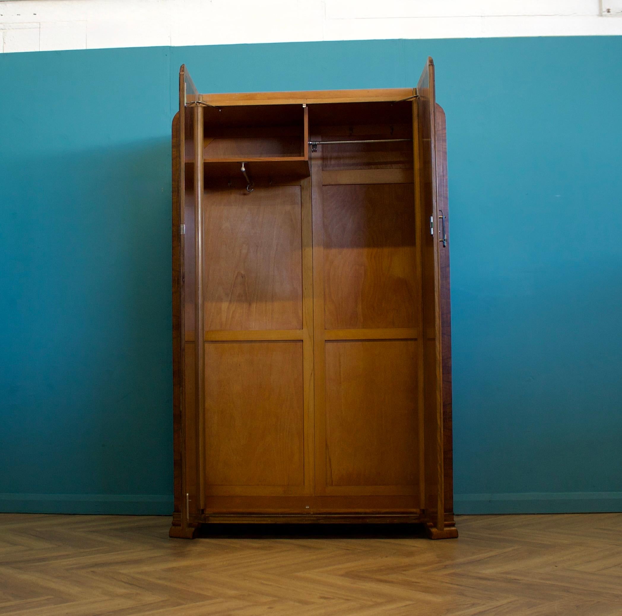 Mid-20th Century Vintage Art Deco Burr Walnut Wardrobe, 1930s