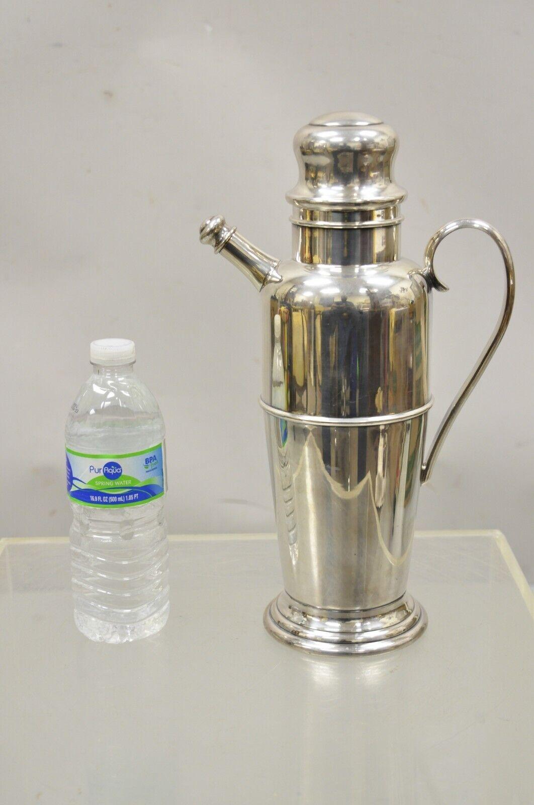 Vintage Art Deco Cambridge Silver Plated Cocktail Martini Shaker. Item features an original stamp, very nice vintage item, quality craftsmanship, great style and form. Circa Early 20th Century. Measurements: 13