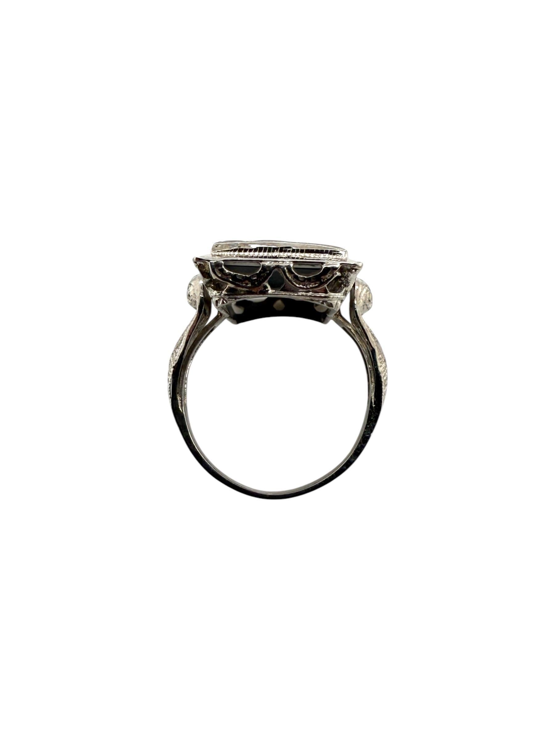 Vintage Art Deco Carved Bloodstone Cocktail Ring 14K White Gold For Sale 3
