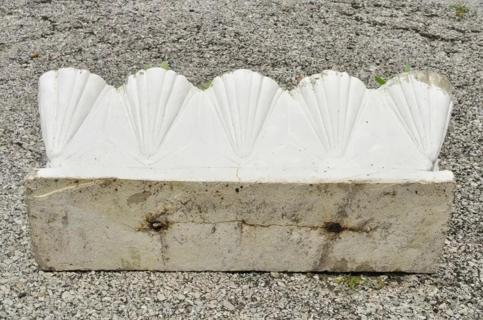 Vintage Art Deco Zement Beton gewellte geometrische Garten Pflanzer Topf - ein Paar im Angebot 1