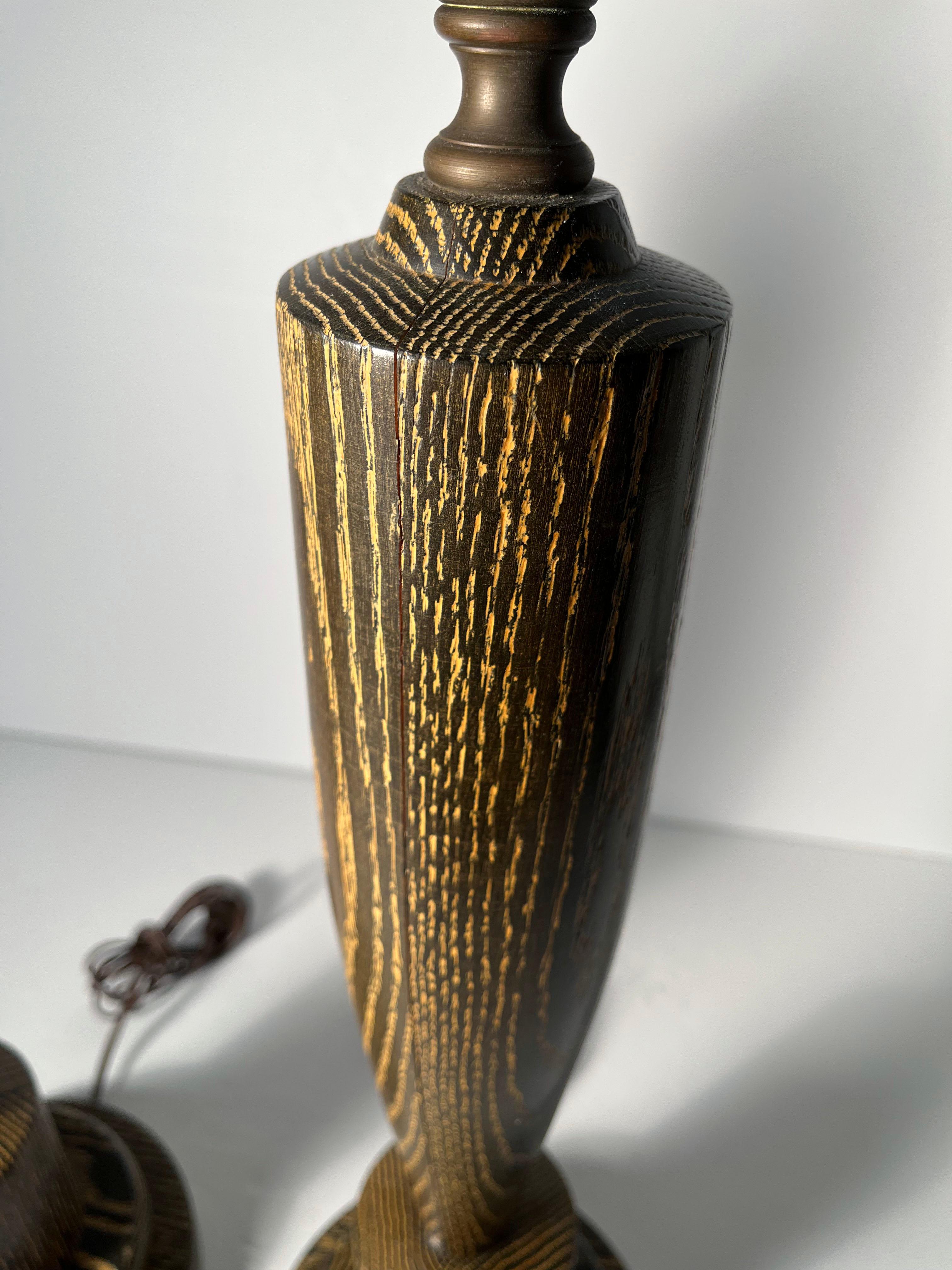 Lámparas de Sobremesa Art Decó Vintage de Madera Barnizada en venta 3