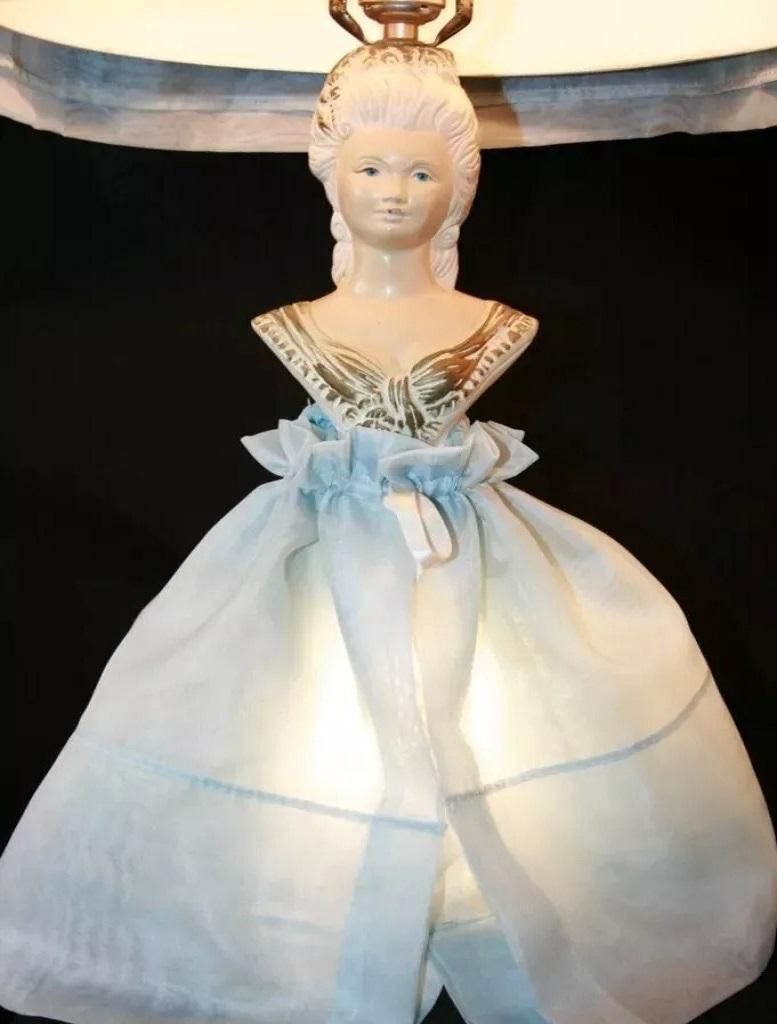 Vintage Art Deco Chalkware Damenbüste in Kleid Figurale Vintage-Tischlampen P004 - ein Paar im Angebot 3