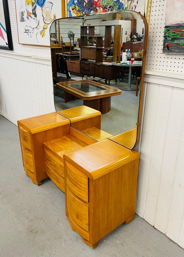 Vintage Art Deco Champagne Vanity For Sale at 1stDibs