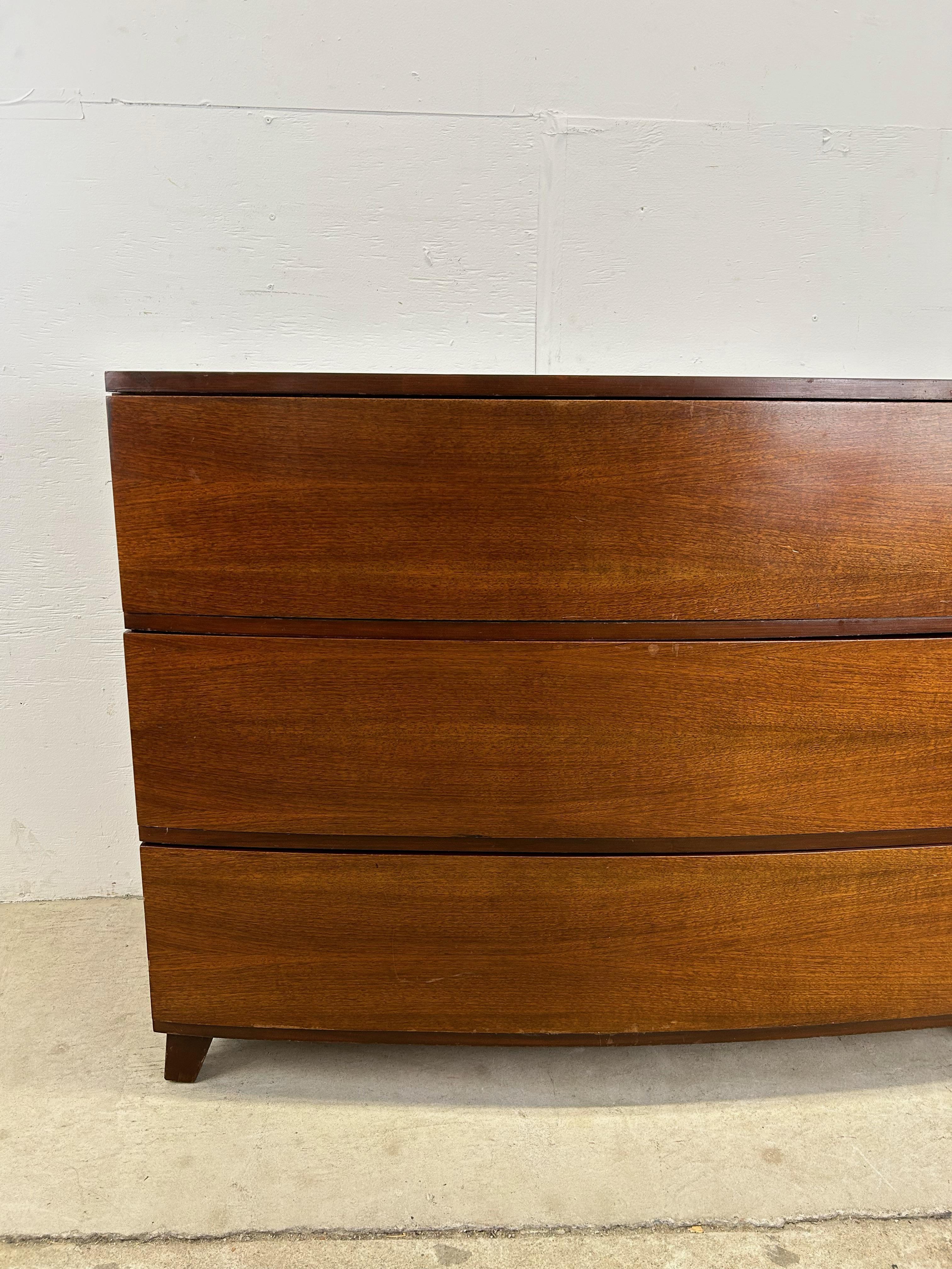Vintage Art Deco Chest of Drawers In Good Condition For Sale In Freehold, NJ