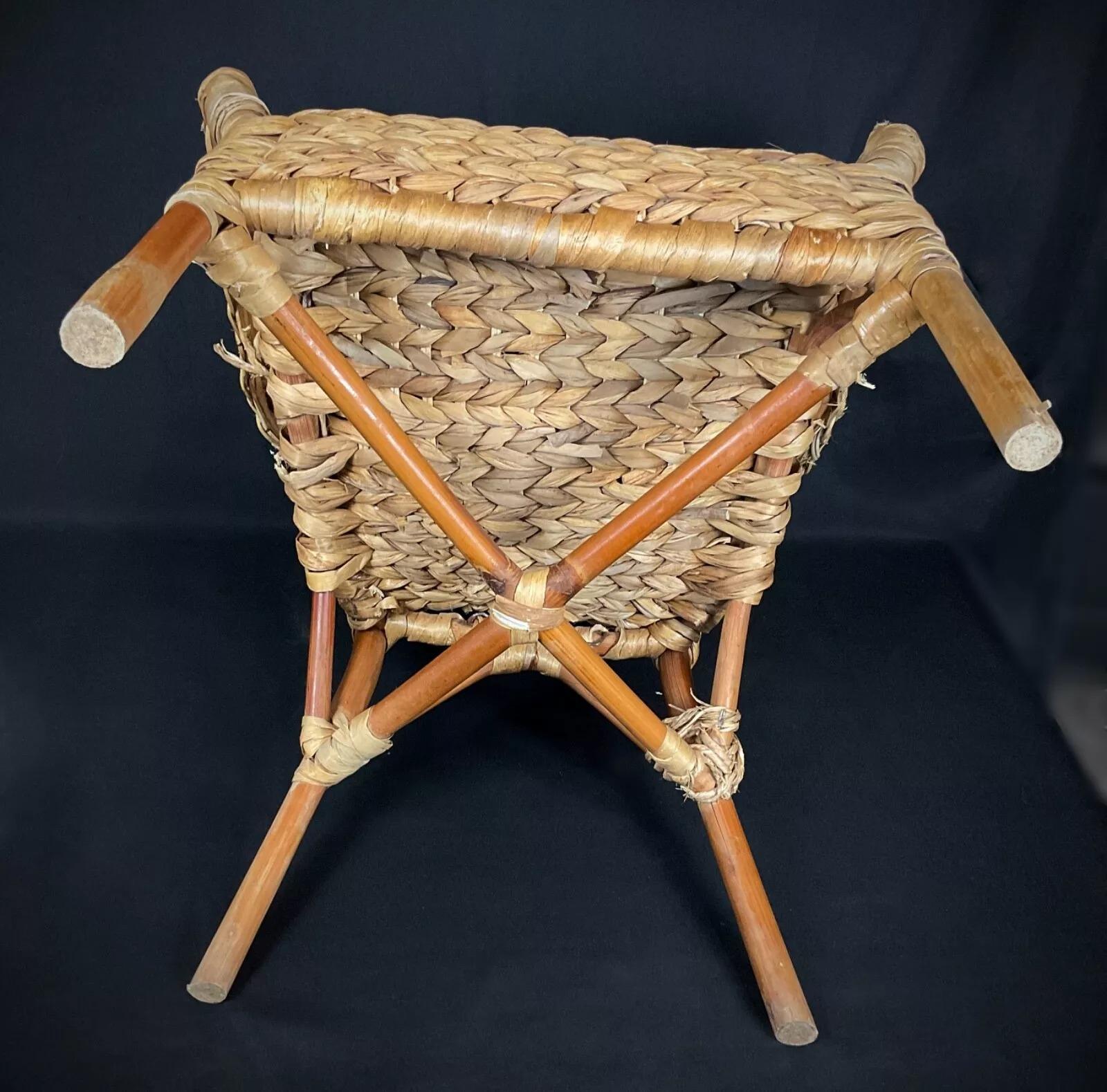 Vintage Art Deco Child's Wicker Armchair – Handwoven Wicker, French - 2Y336 For Sale 6