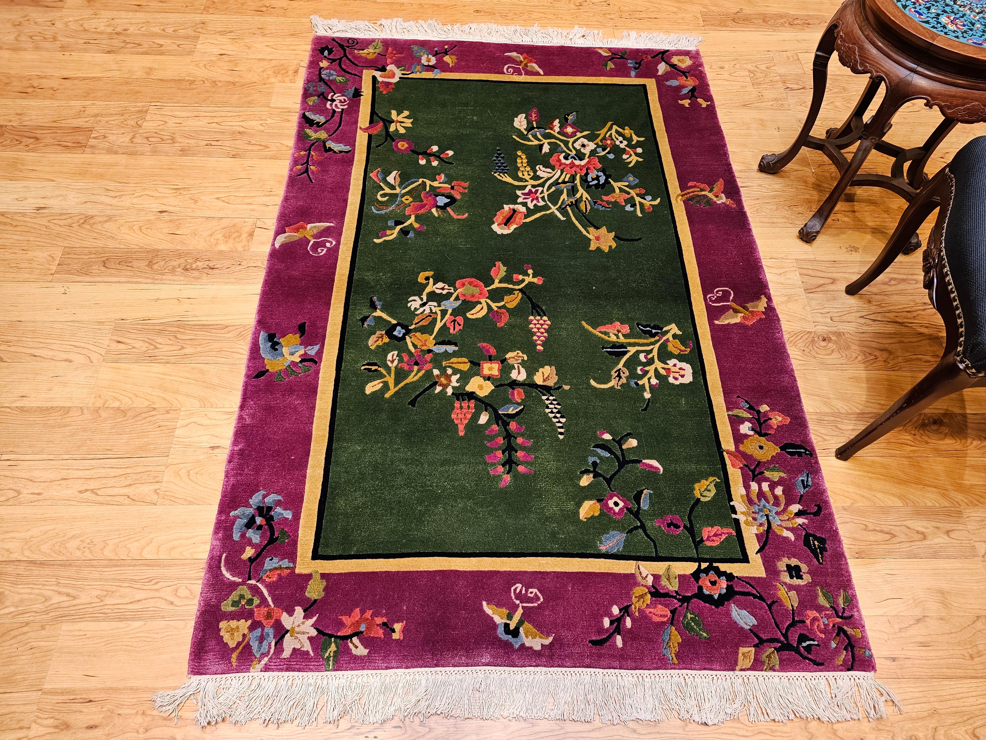 Vintage Art Deco Chinese Rug in Sage Green Field mit Royal Purple Floral Border im Angebot 8