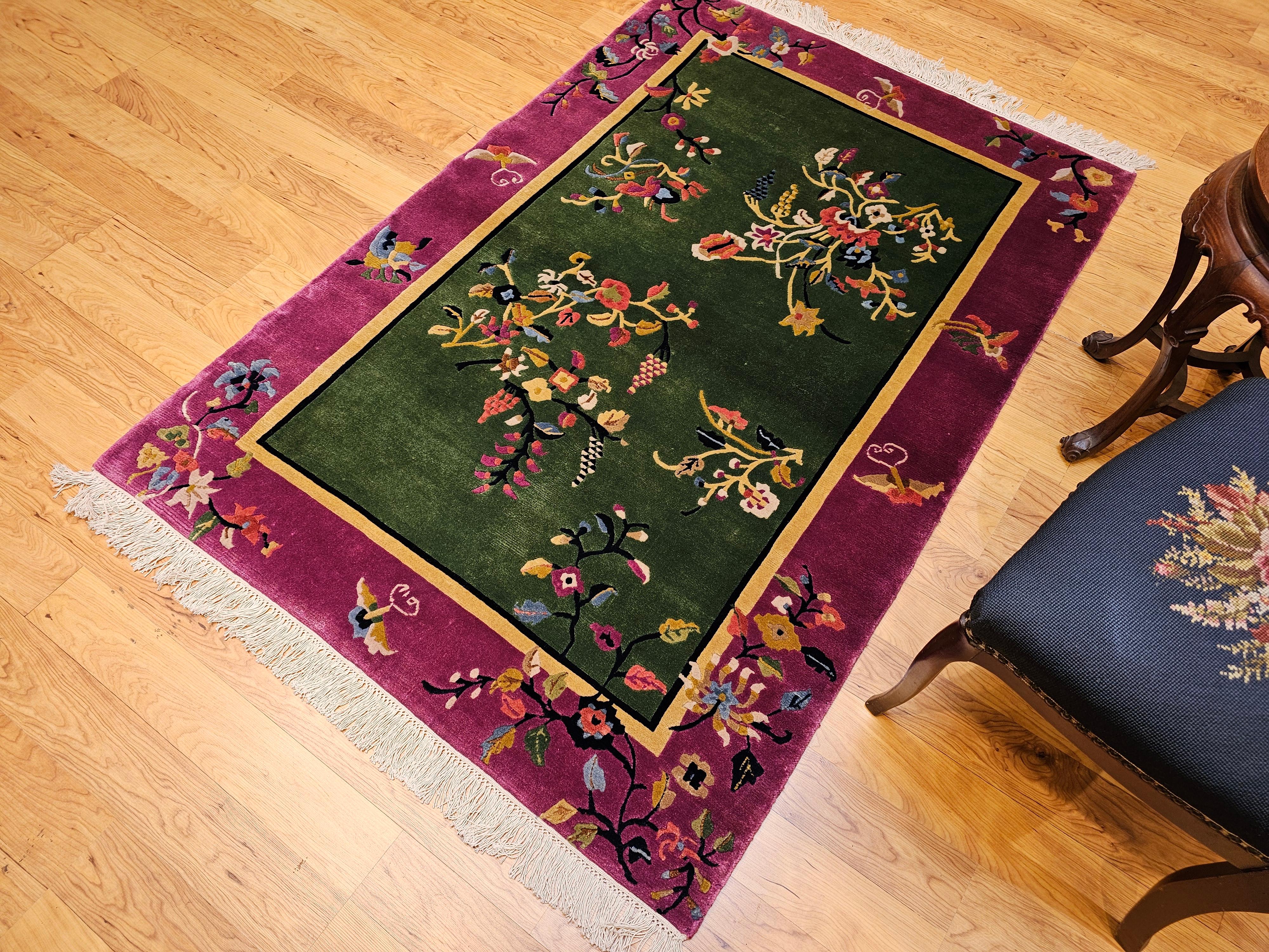 Vintage Art Deco Chinese Rug in Sage Green Field mit Royal Purple Floral Border im Angebot 9