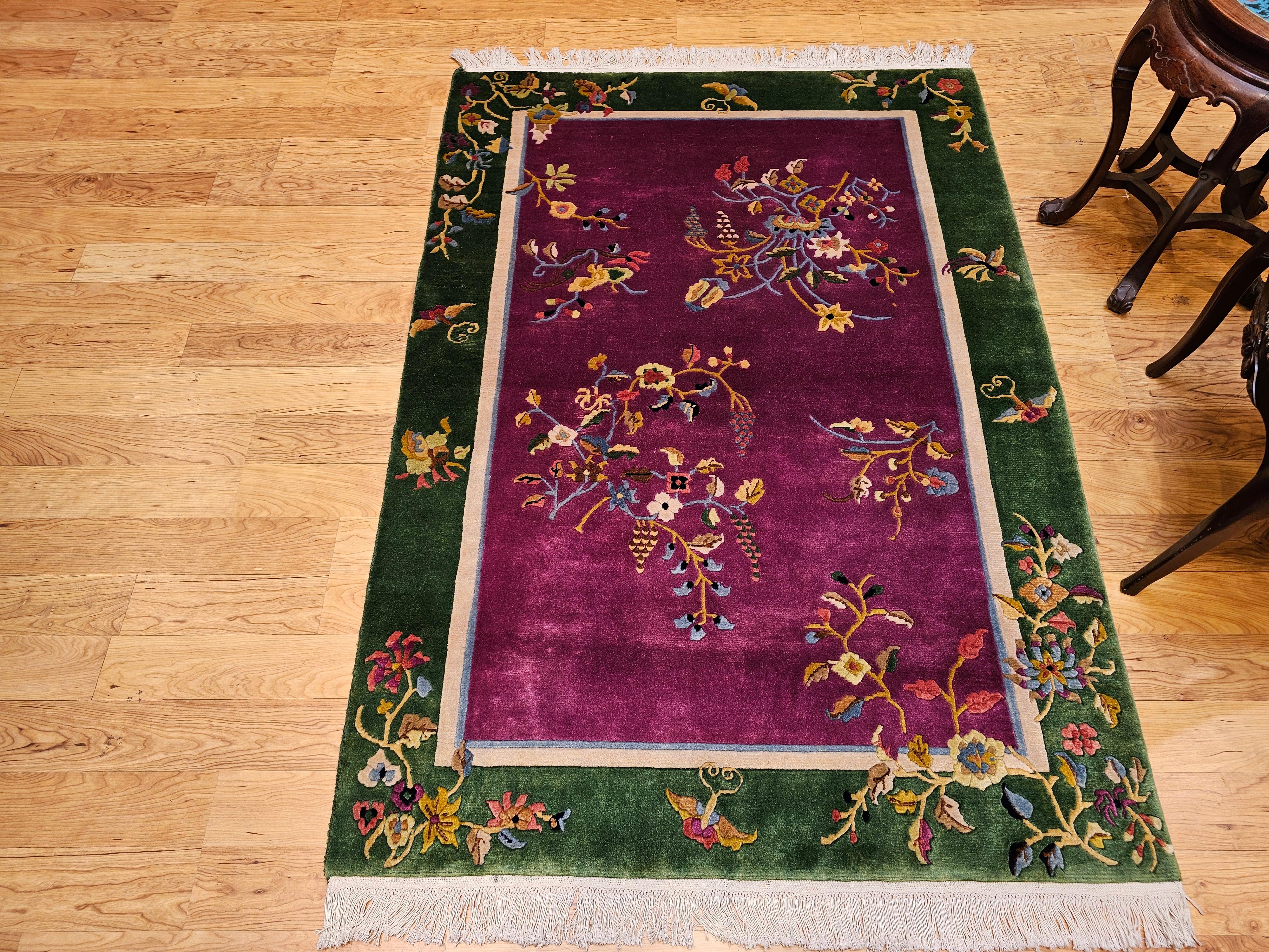Vintage Art Deco Chinese Rug in Royal Purple Field mit Sage Green Floral Border im Angebot 8
