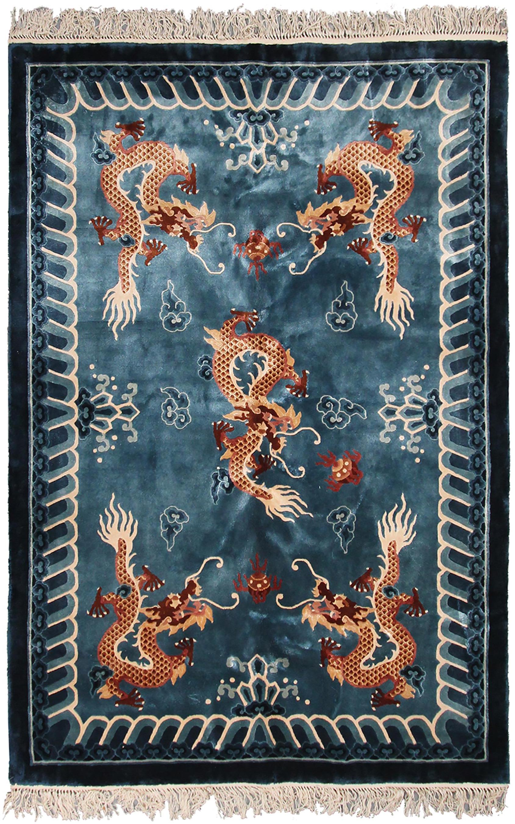 Tapis chinois Art déco vintage en soie ancienne avec tapisserie chinoise et dragon violet en vente 3