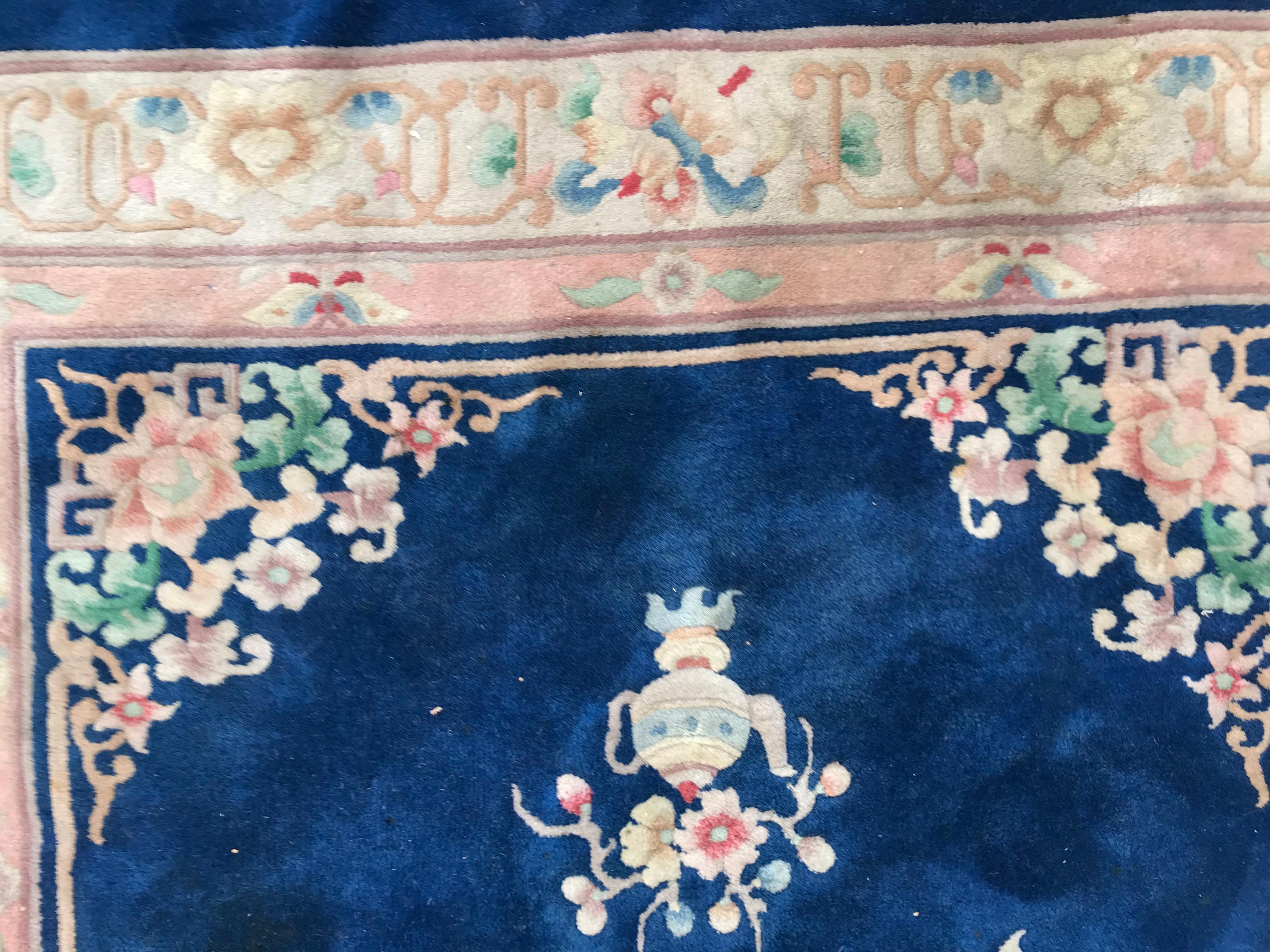 Vintage Art Deco Chinese Rug In Good Condition In Saint Ouen, FR