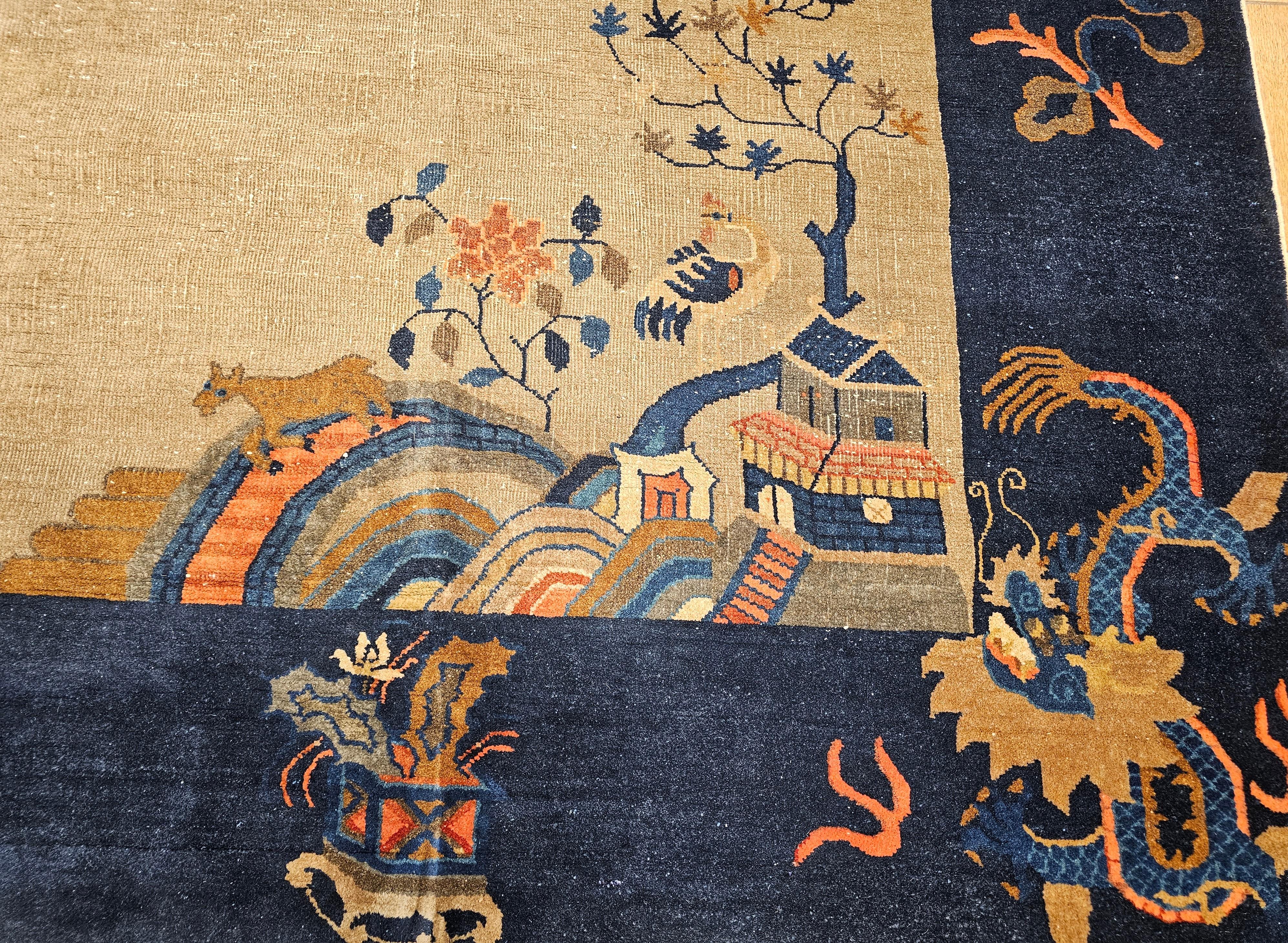 Alfombra Art Decó china vintage con cuatro dragones, campo marfil y borde azul oscuro en Bueno estado para la venta en Barrington, IL