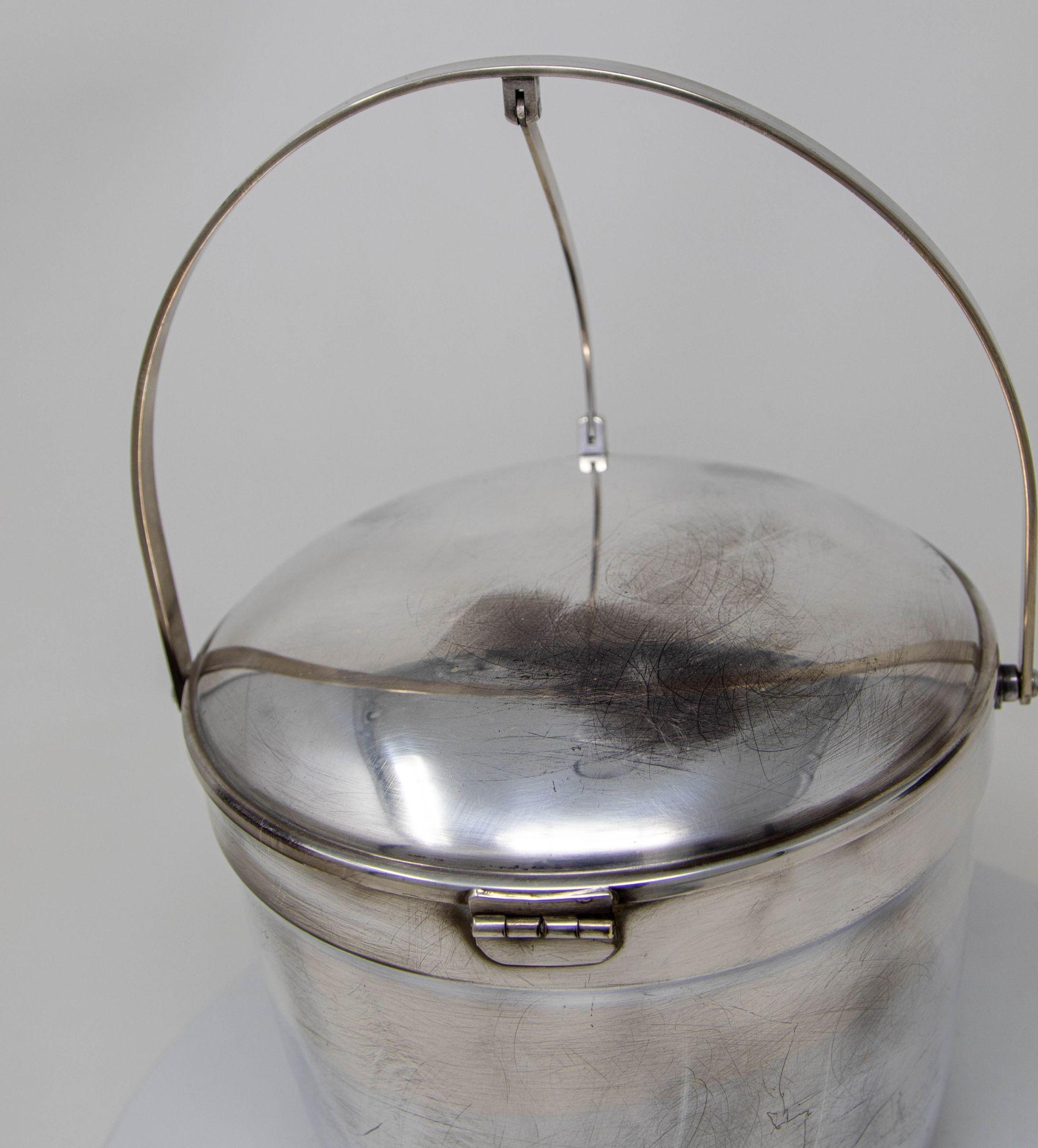 20th Century Vintage Art Deco Chrome Mid-Century Ice Bucket For Sale