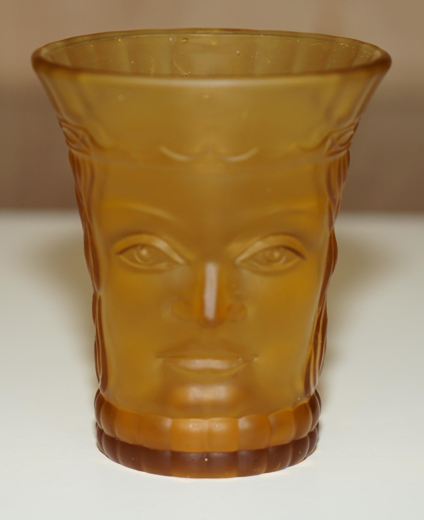 VINTAGE ART DECO CIRCA 1920'S AMBER FACE GLASS CUP SET WITH LARGE PiTCHER JUG For Sale 4