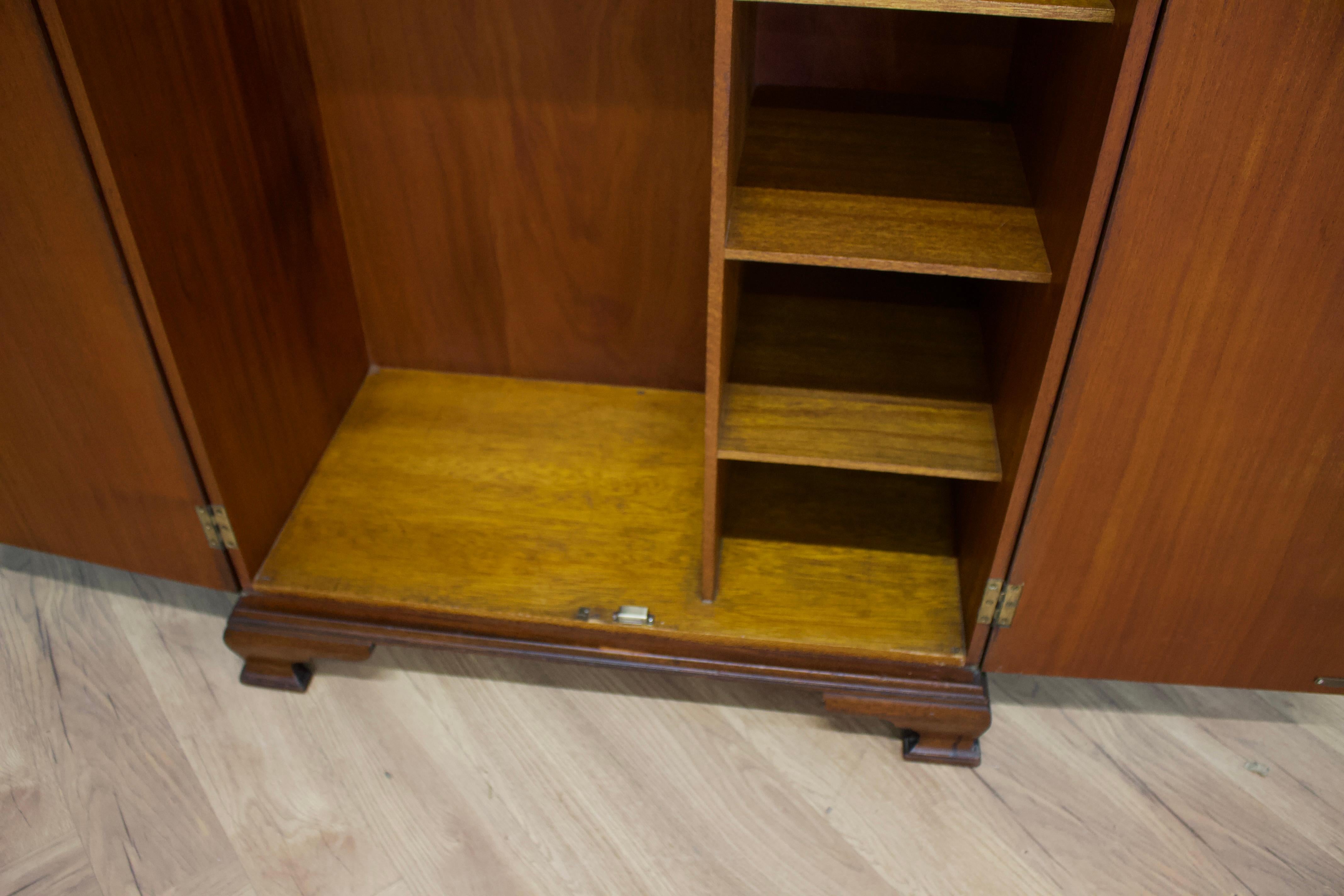 Armario Vintage Art Decó Compactum de Waring & Gillow, años 30 Madera en venta