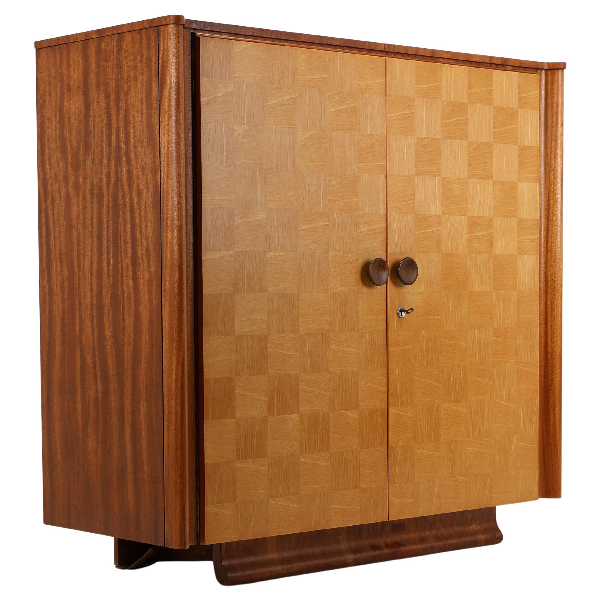 Vintage Art Deco Czech Sideboard in the Style of Jindřich Halabala For Sale
