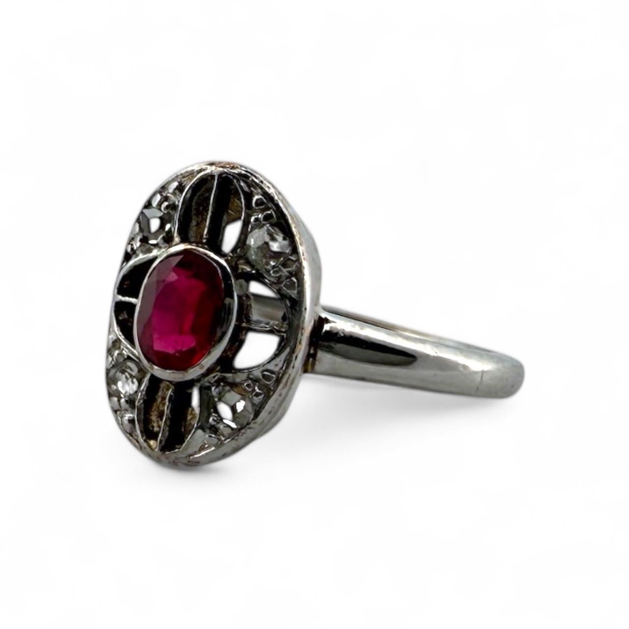 Vintage Art Deco Zierlicher Synthetischer Rubin & Diamant Pinky Ring im Zustand „Gut“ im Angebot in Montgomery, AL