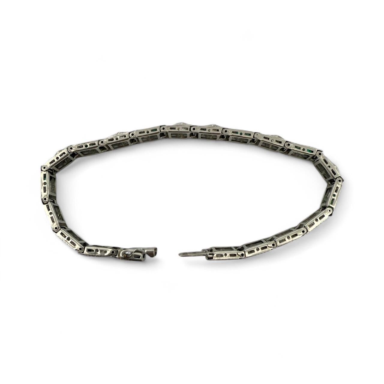 Vintage Art Deco Diamond & Emerald Filigree Bracelet 14K White Gold en vente 5