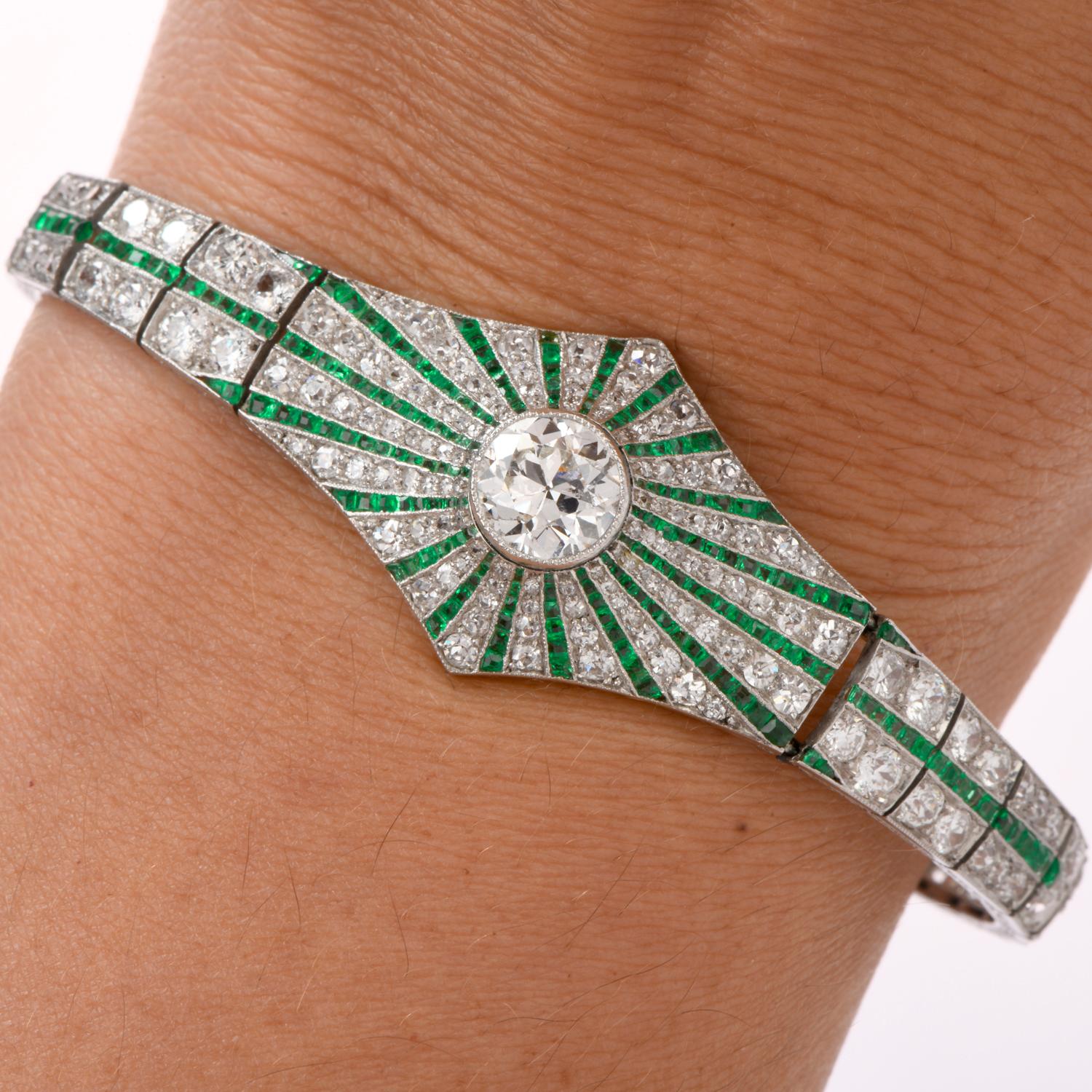 This antique pattern of lines, or rays radiating from the centrally

positioned Diamond are an absract starburst effect

visualized by the maker of this exceptional, vintage Art Deco Bracelet.

The center of light in this antique art deco bracelet
