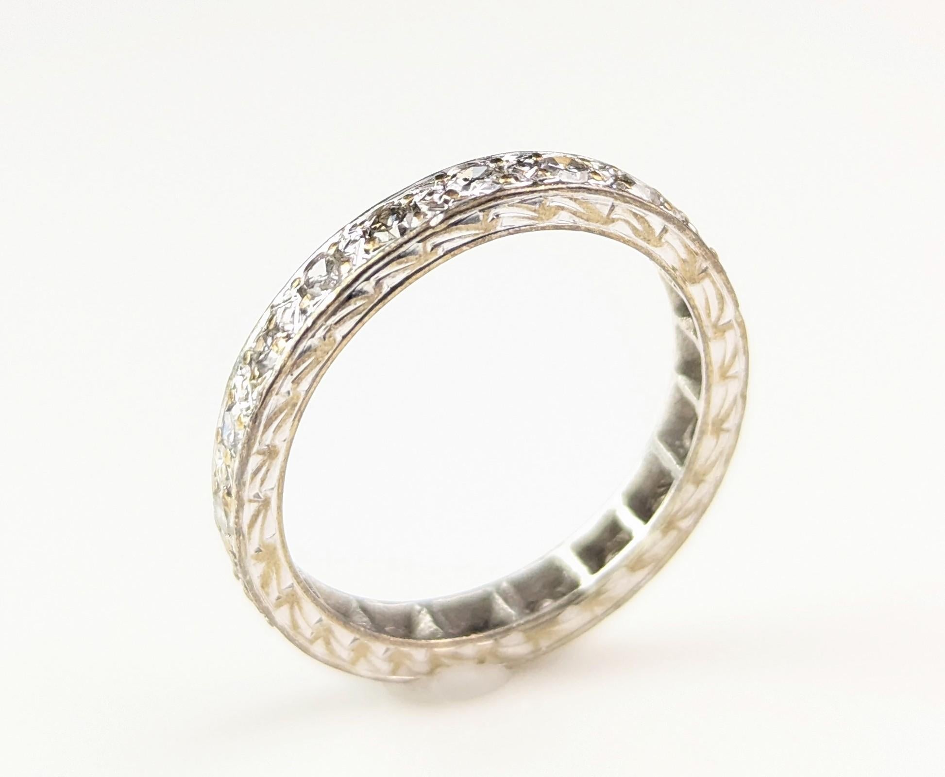 Vintage Art Deco Diamond eternity ring, 18k White gold  For Sale 10