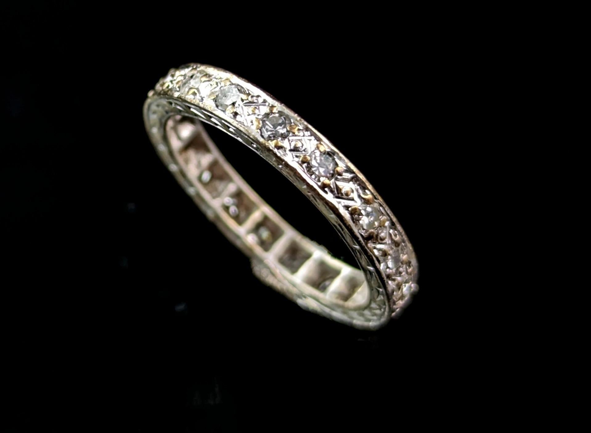 Vintage Art Deco Diamond eternity ring, 18k White gold  For Sale 1