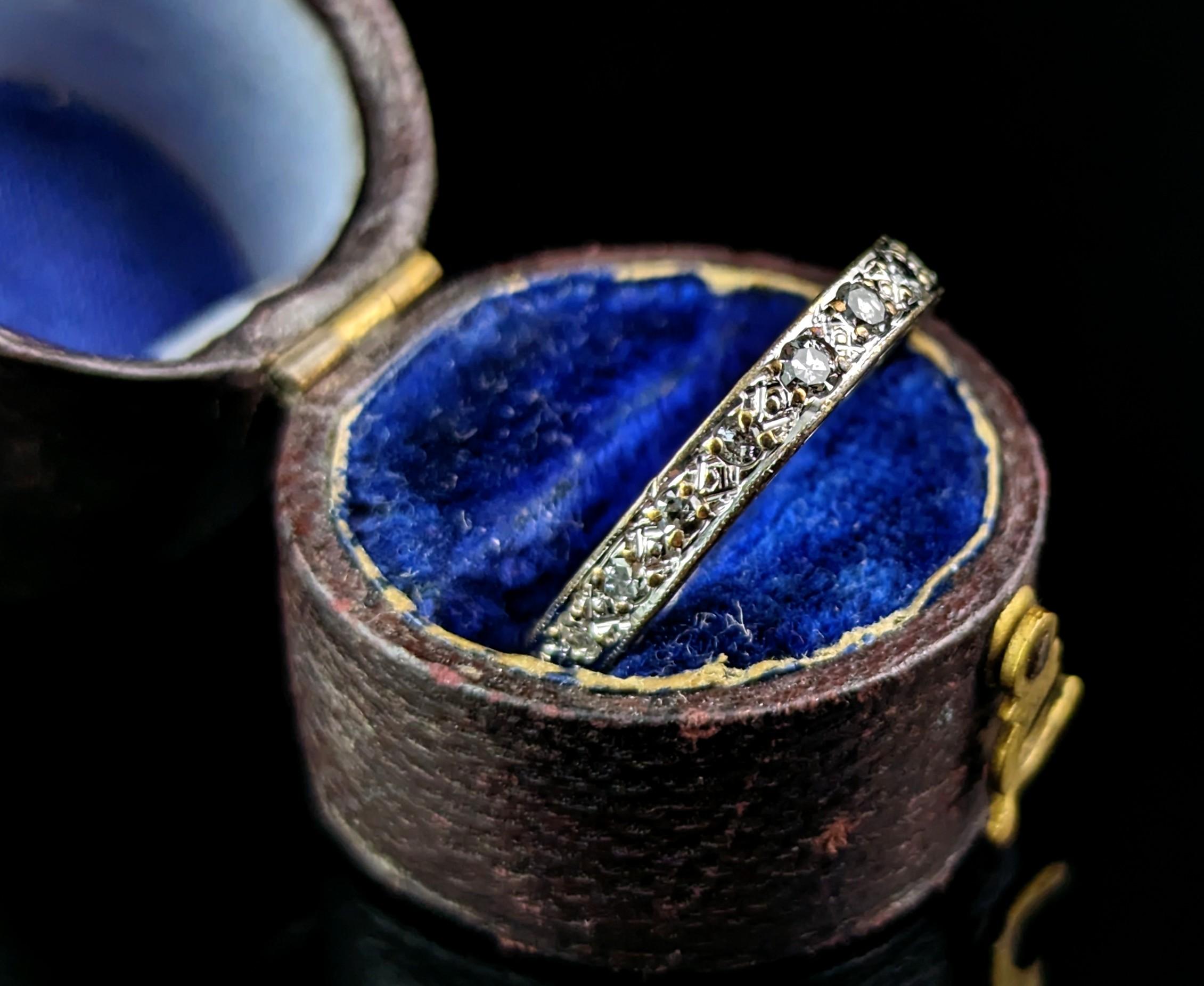 Vintage Art Deco Diamond eternity ring, 18k White gold  For Sale 3
