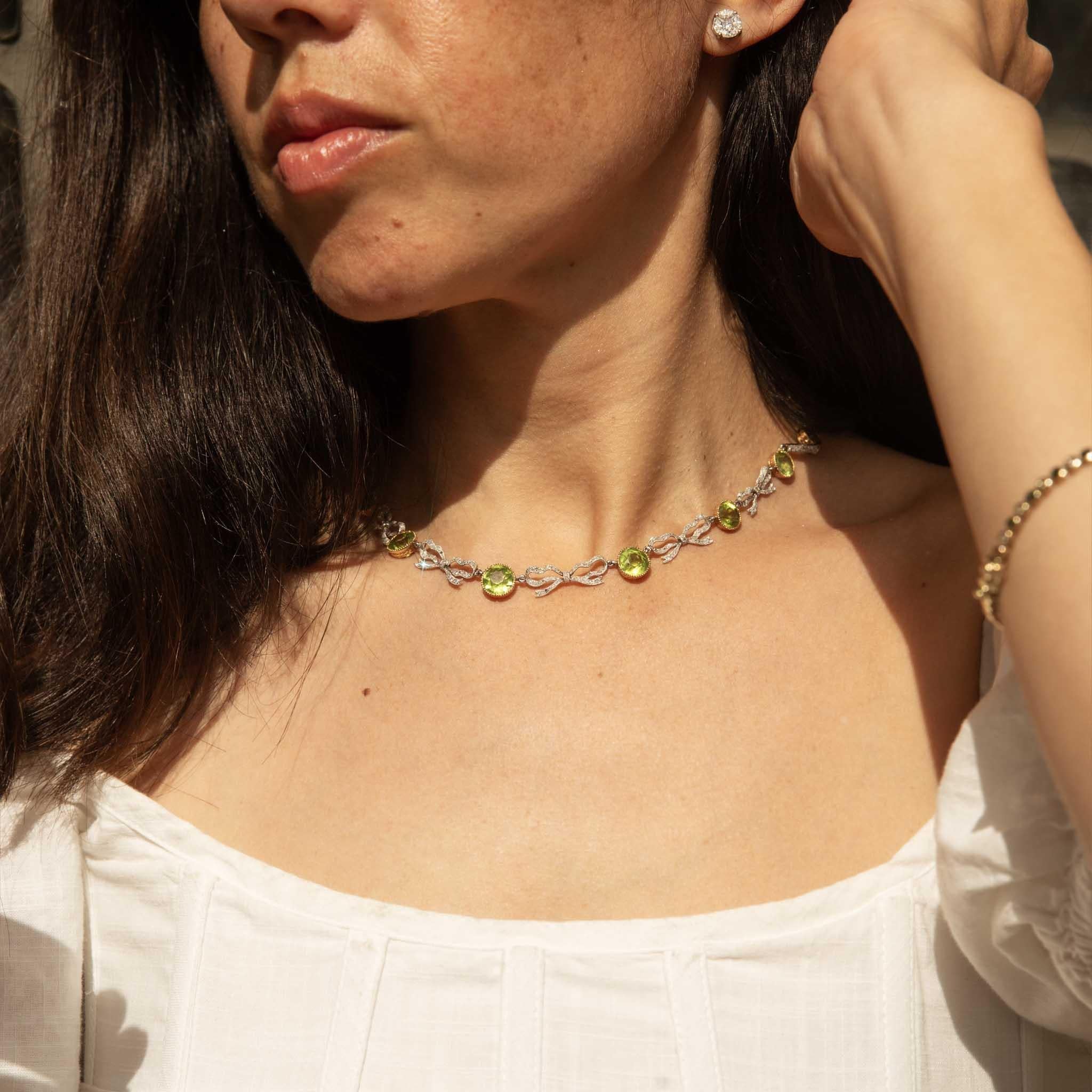 Vintage Art Deco Diamond & Peridot Bar & Bow Link Necklace 18ct & Platinum For Sale 3