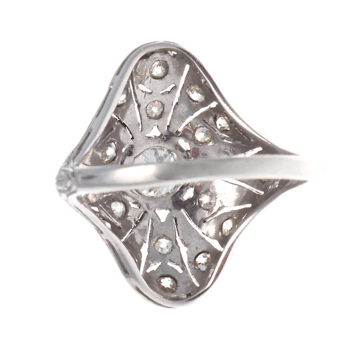 Women's Vintage Art Deco Diamond Platinum Engagement Ring