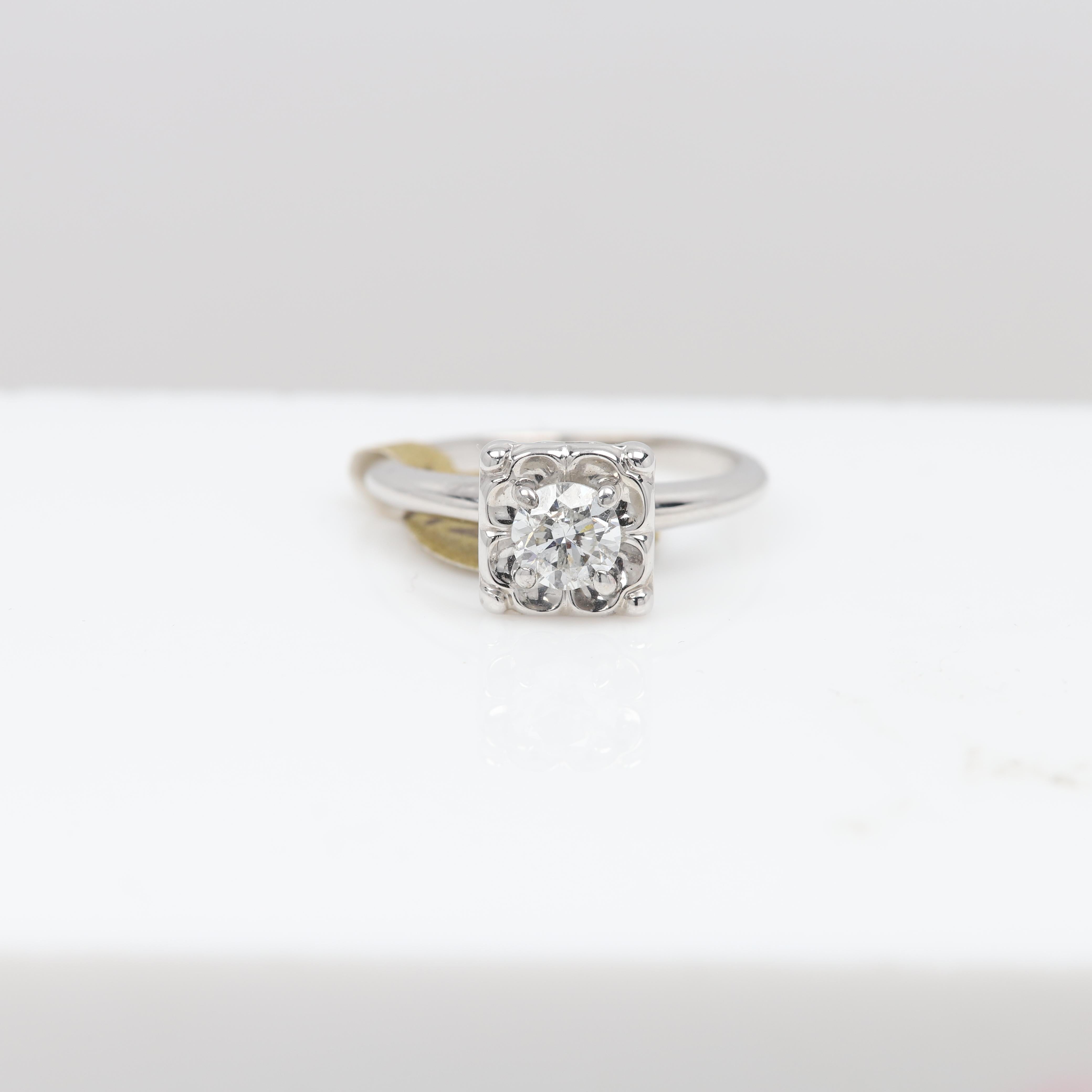 Round Cut Vintage Art Deco Diamond Ring 14 Karat White Gold Round Diamond GH-SI For Sale
