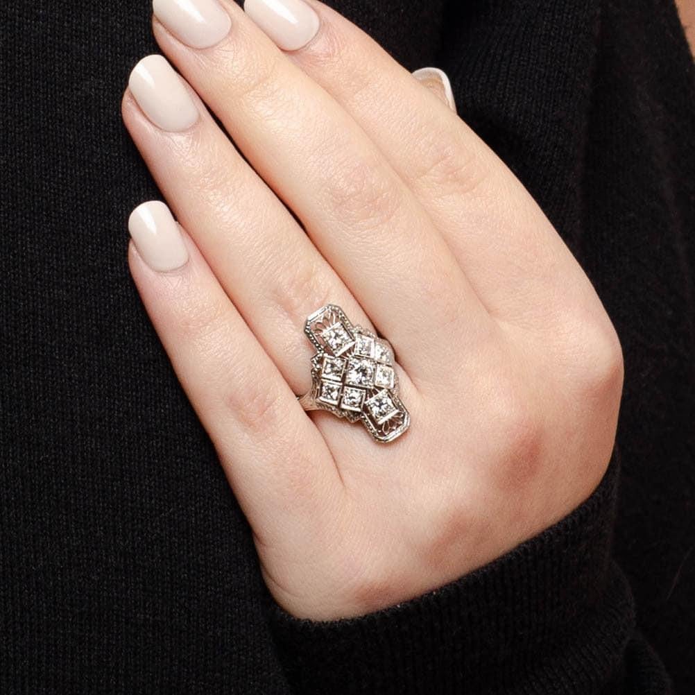 Donna Anello con diamante Art of Vintage in platino in vendita
