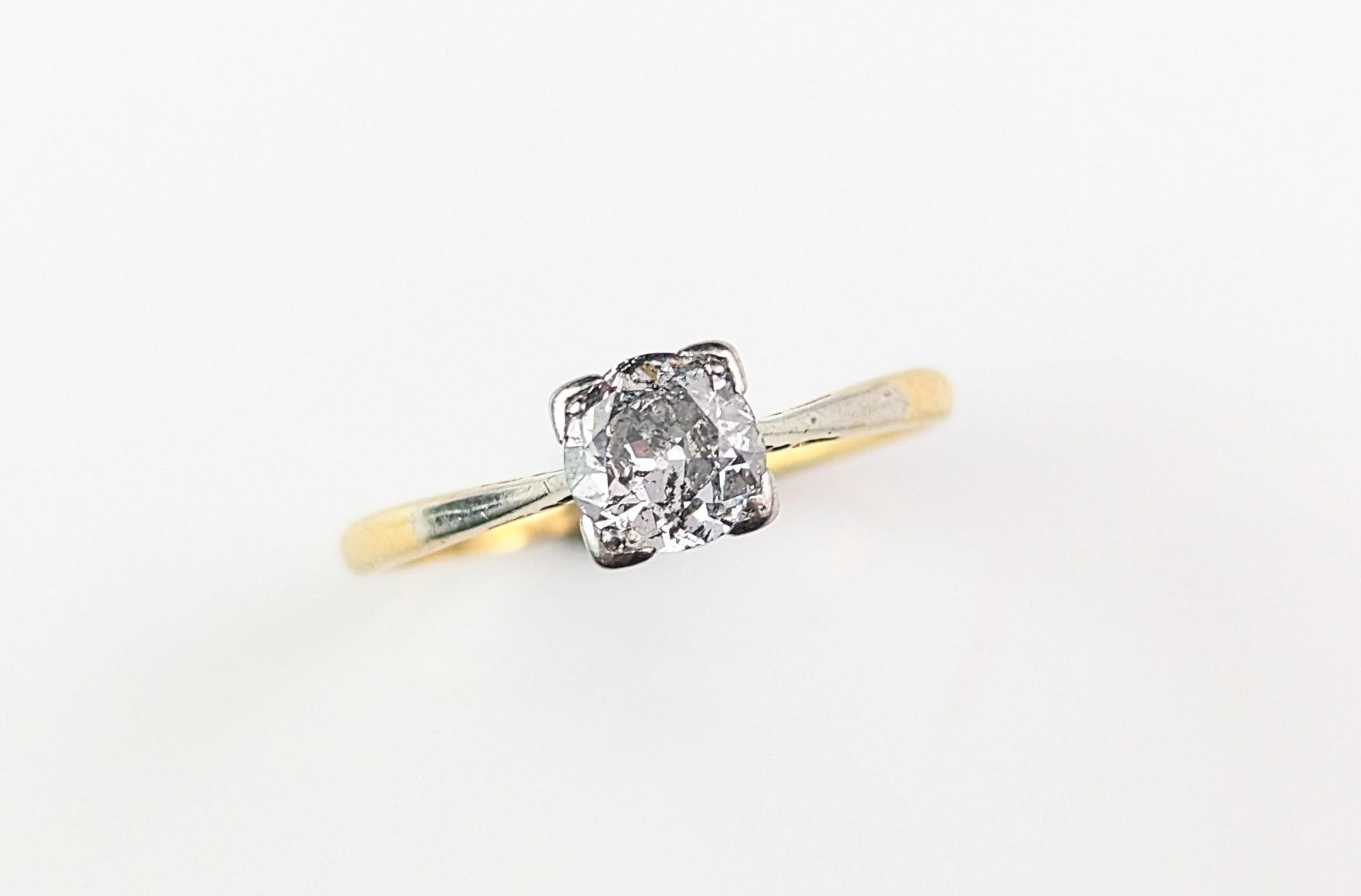 Vintage Art Deco Diamond solitaire ring, Engagement ring, 18k gold and platinum  For Sale 8