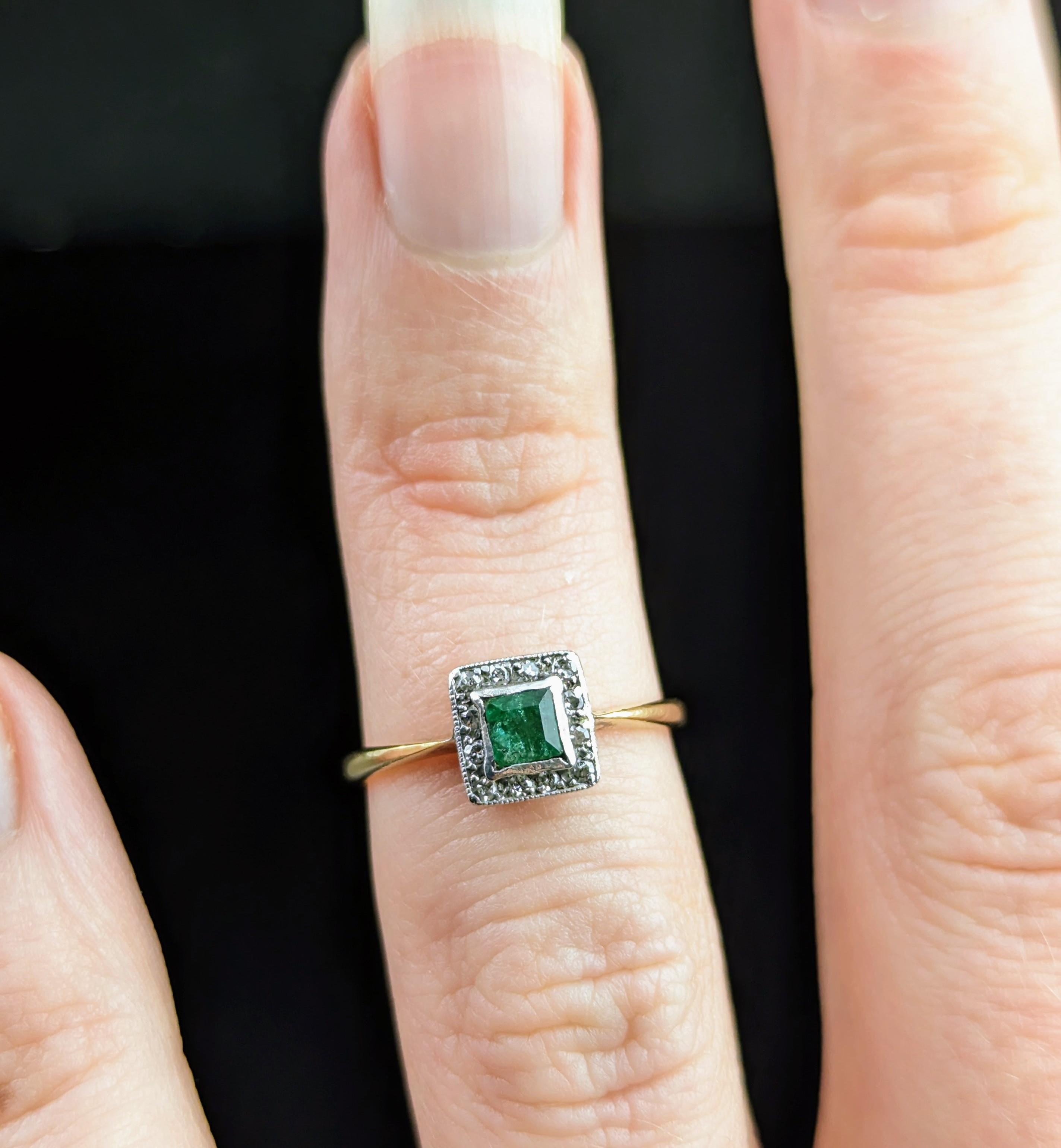Vintage Art Deco Emerald and Diamond Ring, 18k Gold and Platinum 5