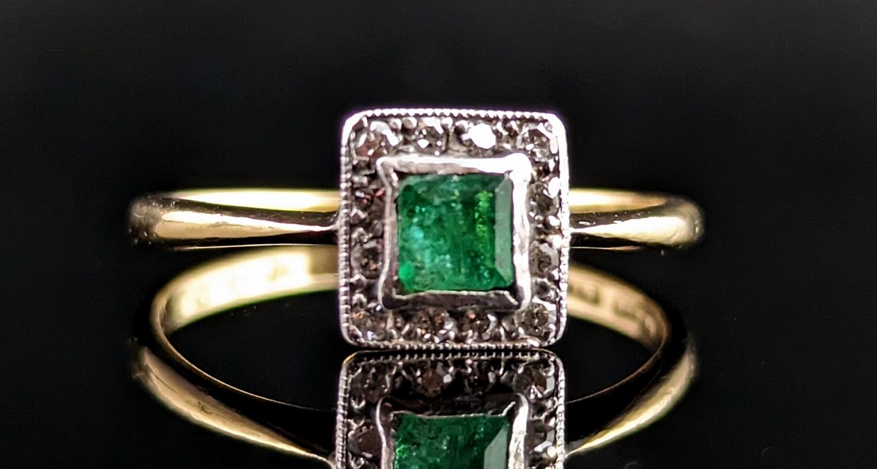 Vintage Art Deco Emerald and Diamond Ring, 18k Gold and Platinum 2
