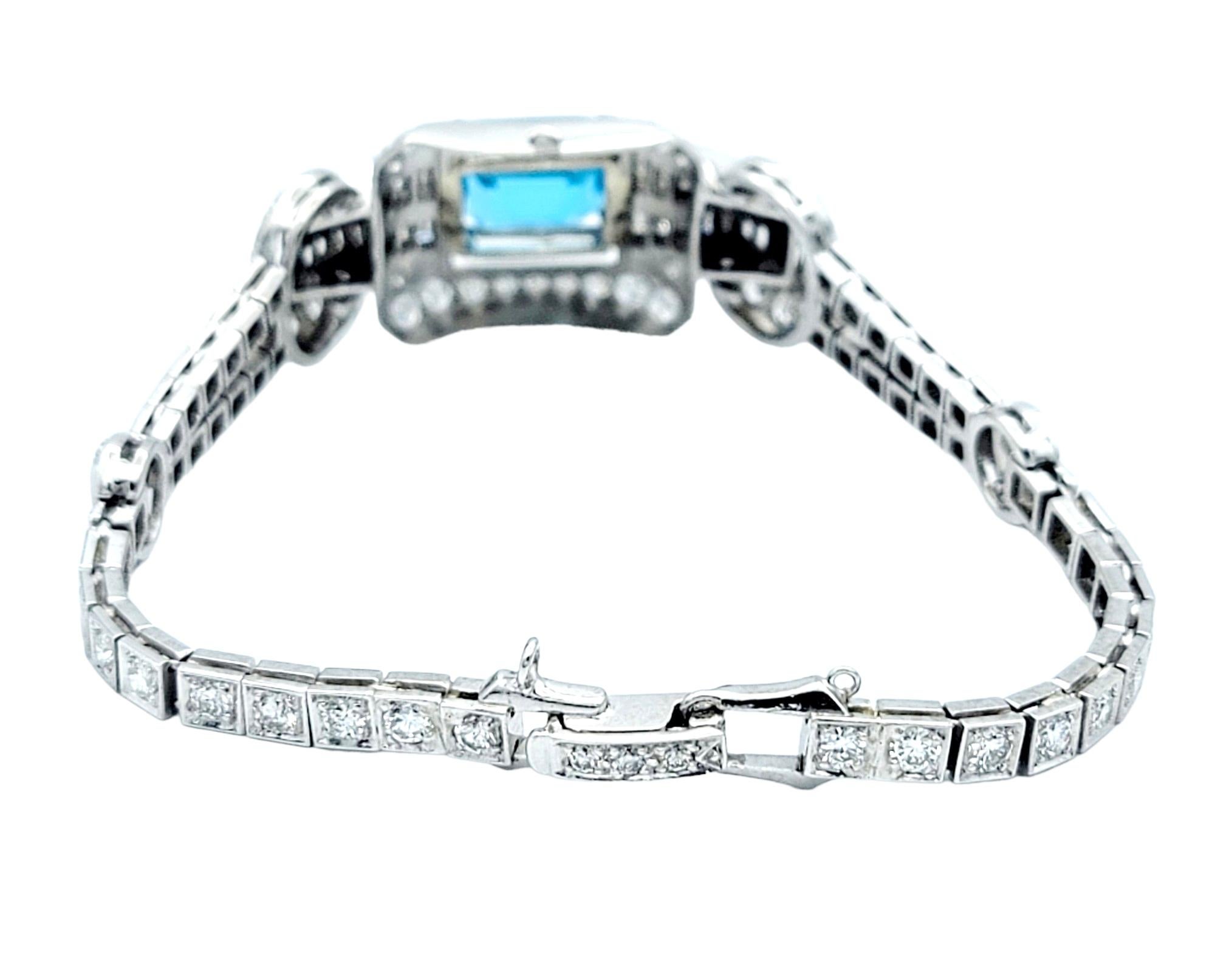 Bracelet Art déco vintage en platine avec topaze bleue taille émeraude et diamants  Pour femmes en vente