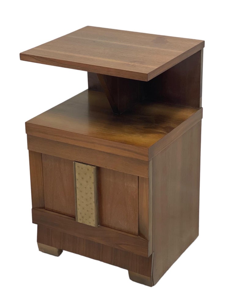 Vintage Art Deco End Table or Accent Table With One Drawer For Sale at