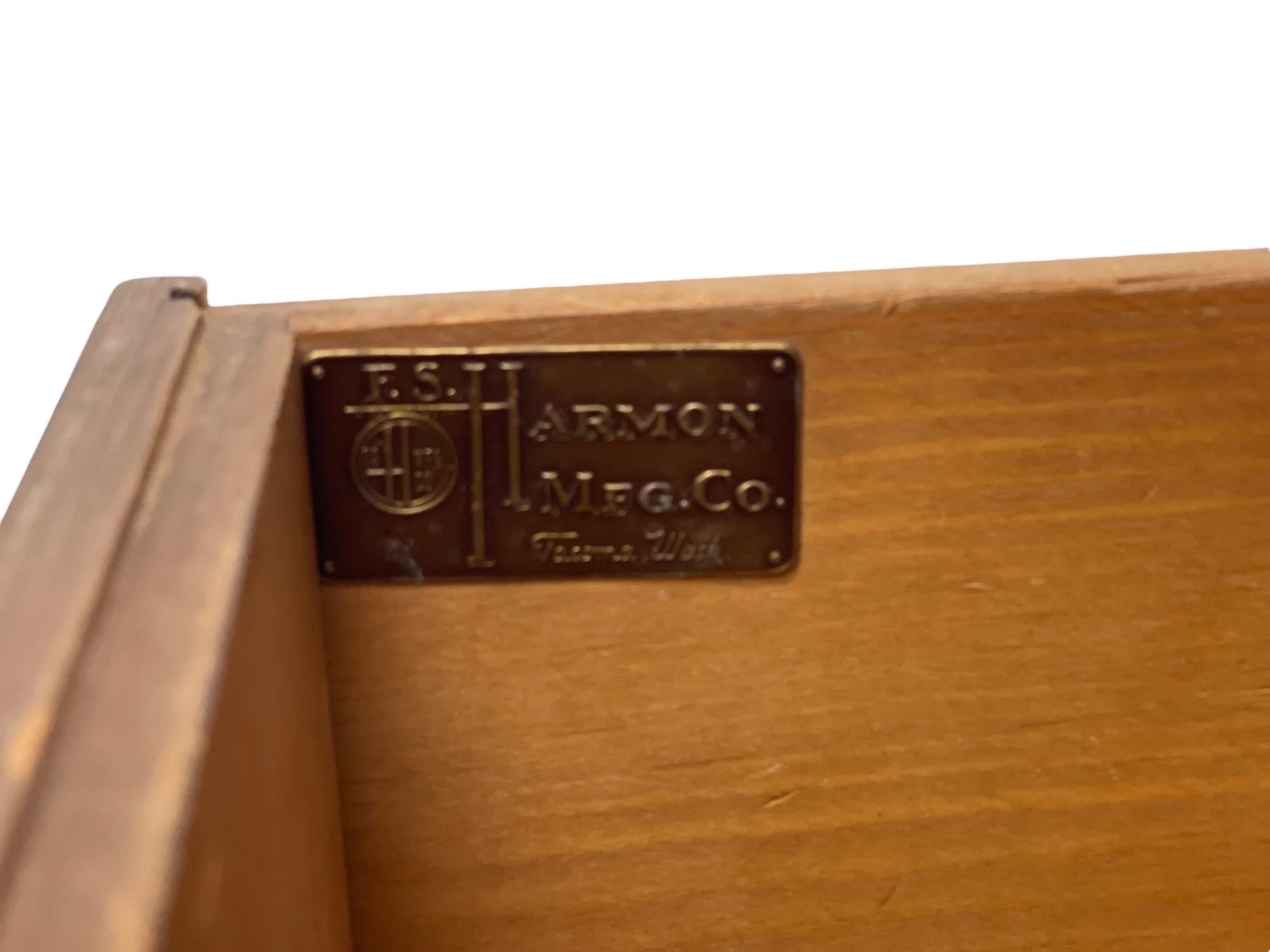 Vintage Art Deco Beistelltisch oder Akzenttisch mit einer Schublade im Zustand „Gut“ im Angebot in Seattle, WA