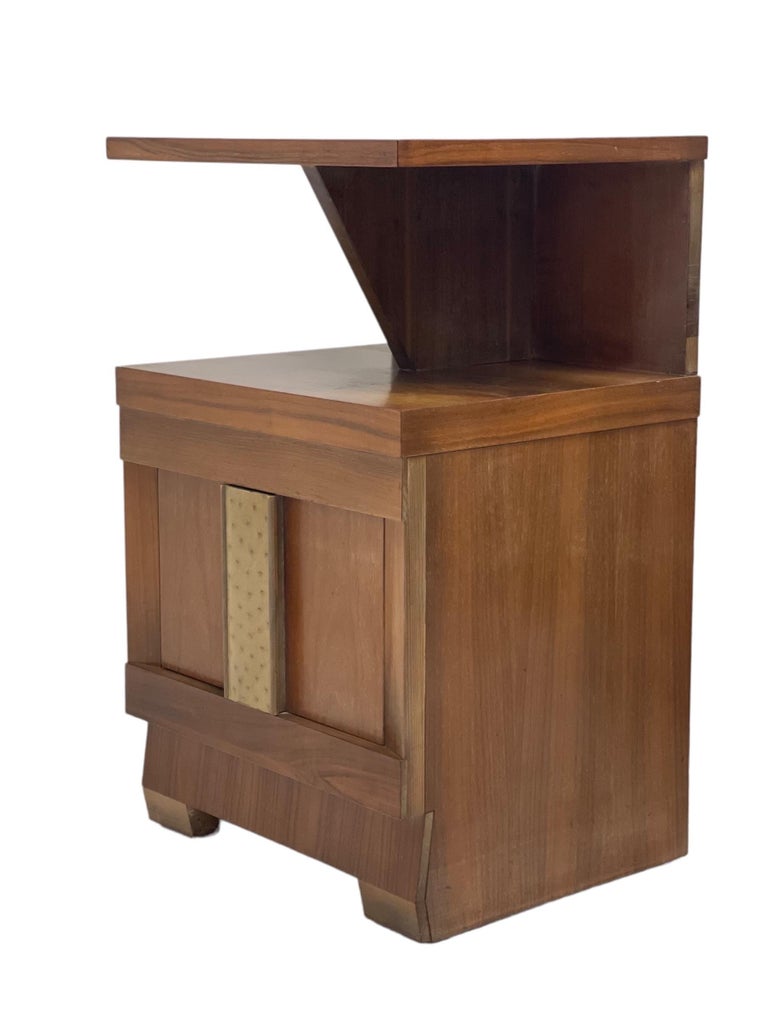 Vintage Art Deco End Table or Accent Table With One Drawer For Sale at