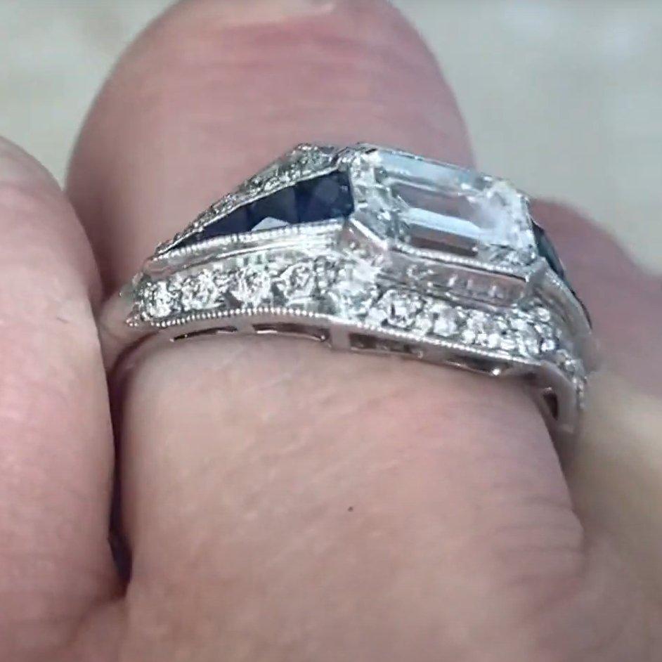 Vintage-Verlobungsring im Art déco-Stil mit Diamant im Smaragdschliff ( ca. 1,10 Karat) für Damen oder Herren im Angebot