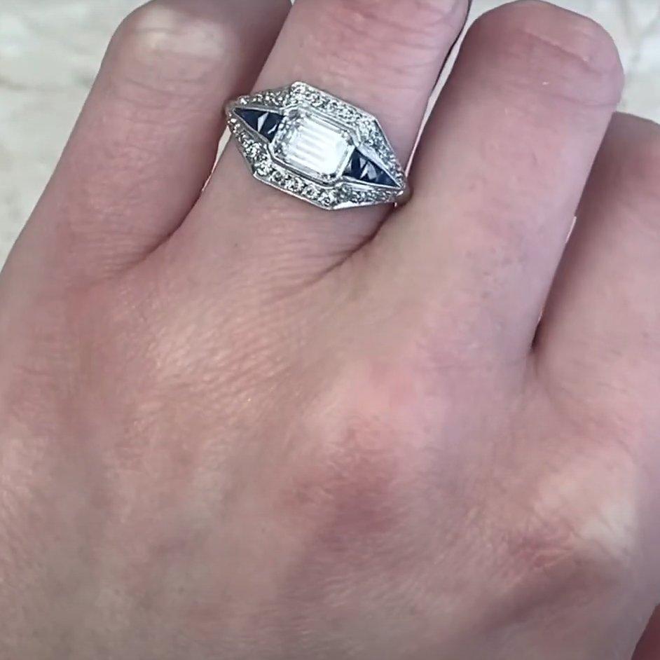 Vintage-Verlobungsring im Art déco-Stil mit Diamant im Smaragdschliff ( ca. 1,10 Karat) im Angebot 2