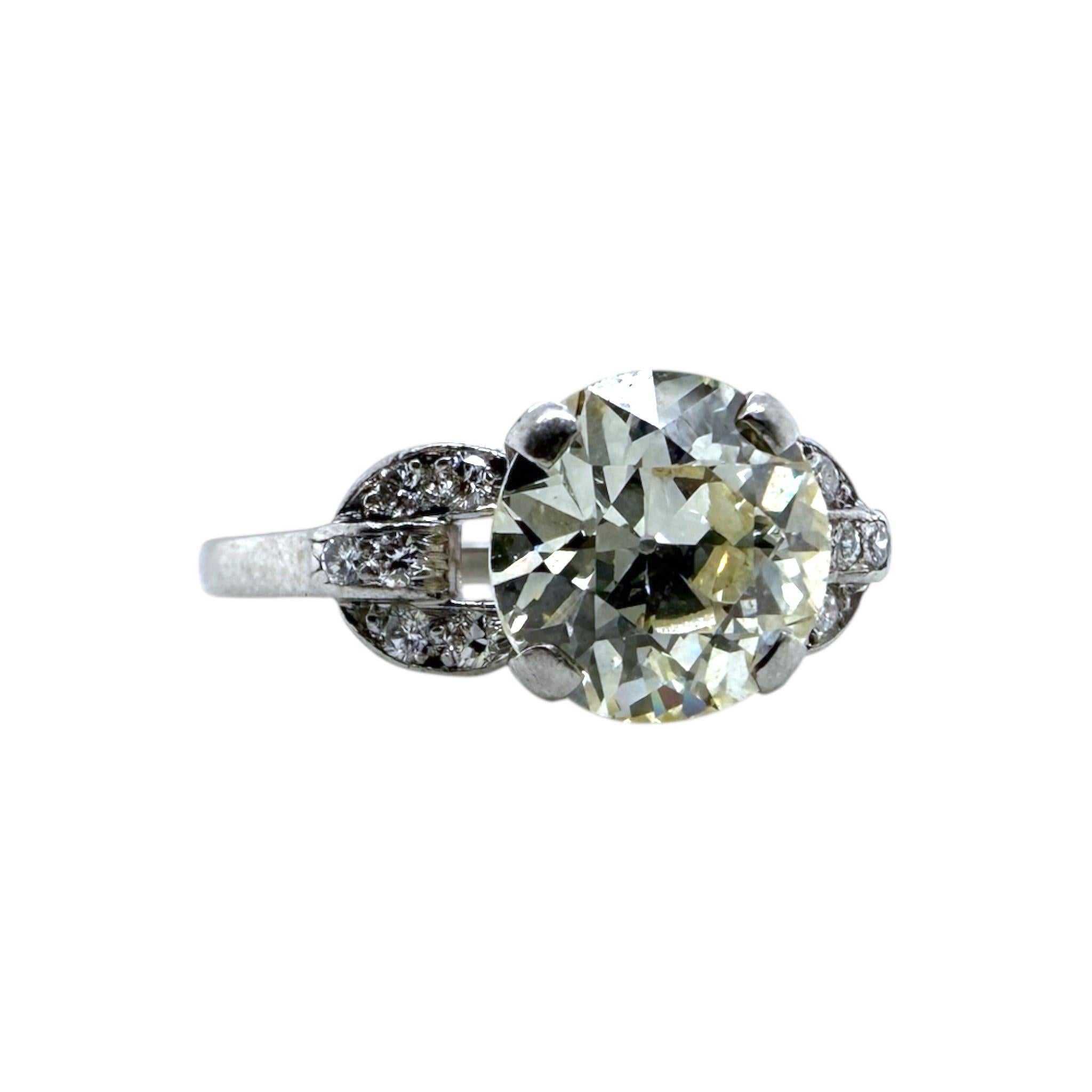 Taglio antico europeo Anello di fidanzamento con diamante d'epoca in stile Art Deco da 2,19 carati con taglio europeo GIA in vendita