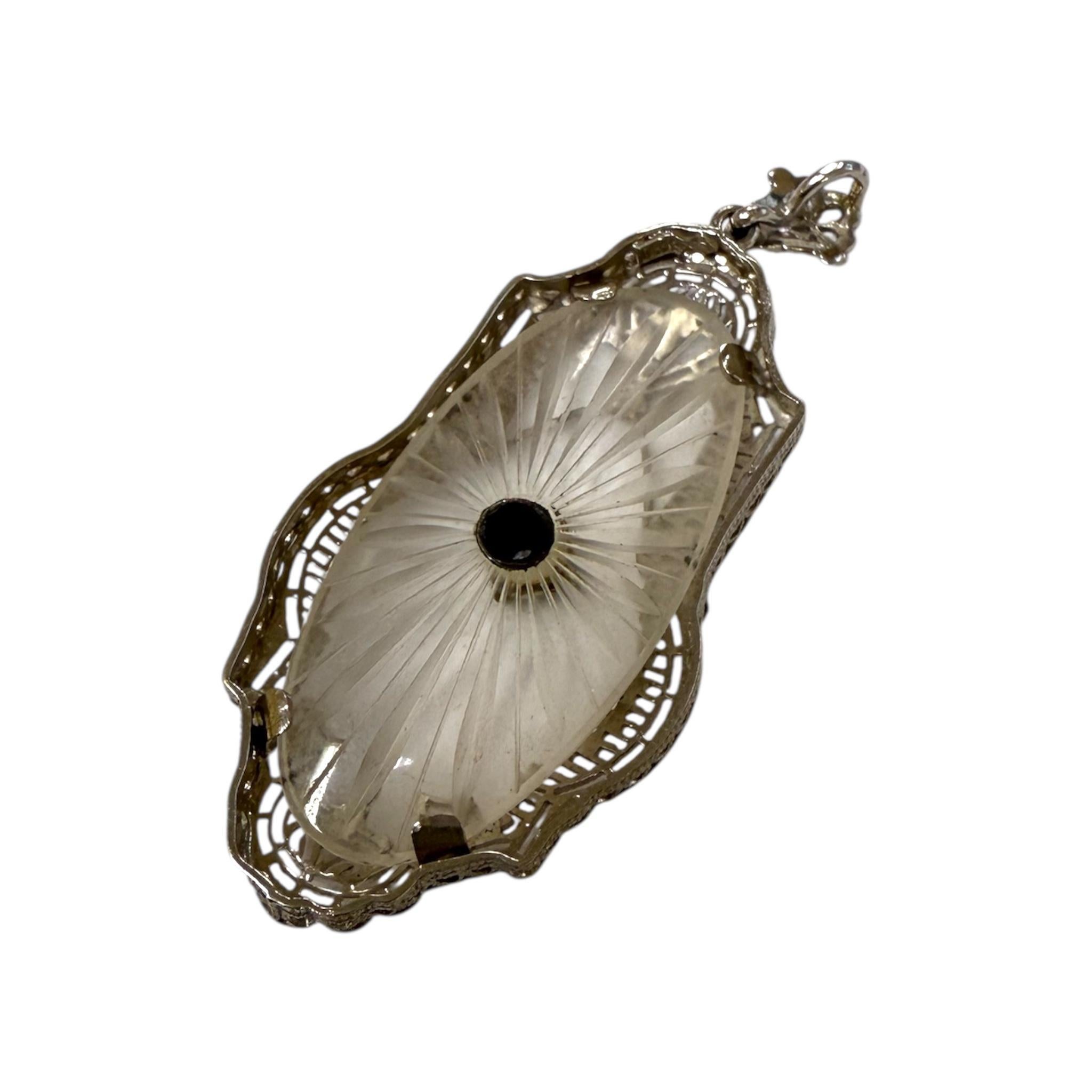 Ciondolo in vetro canforato d'epoca Art Deco in oro bianco 14K in vendita 1