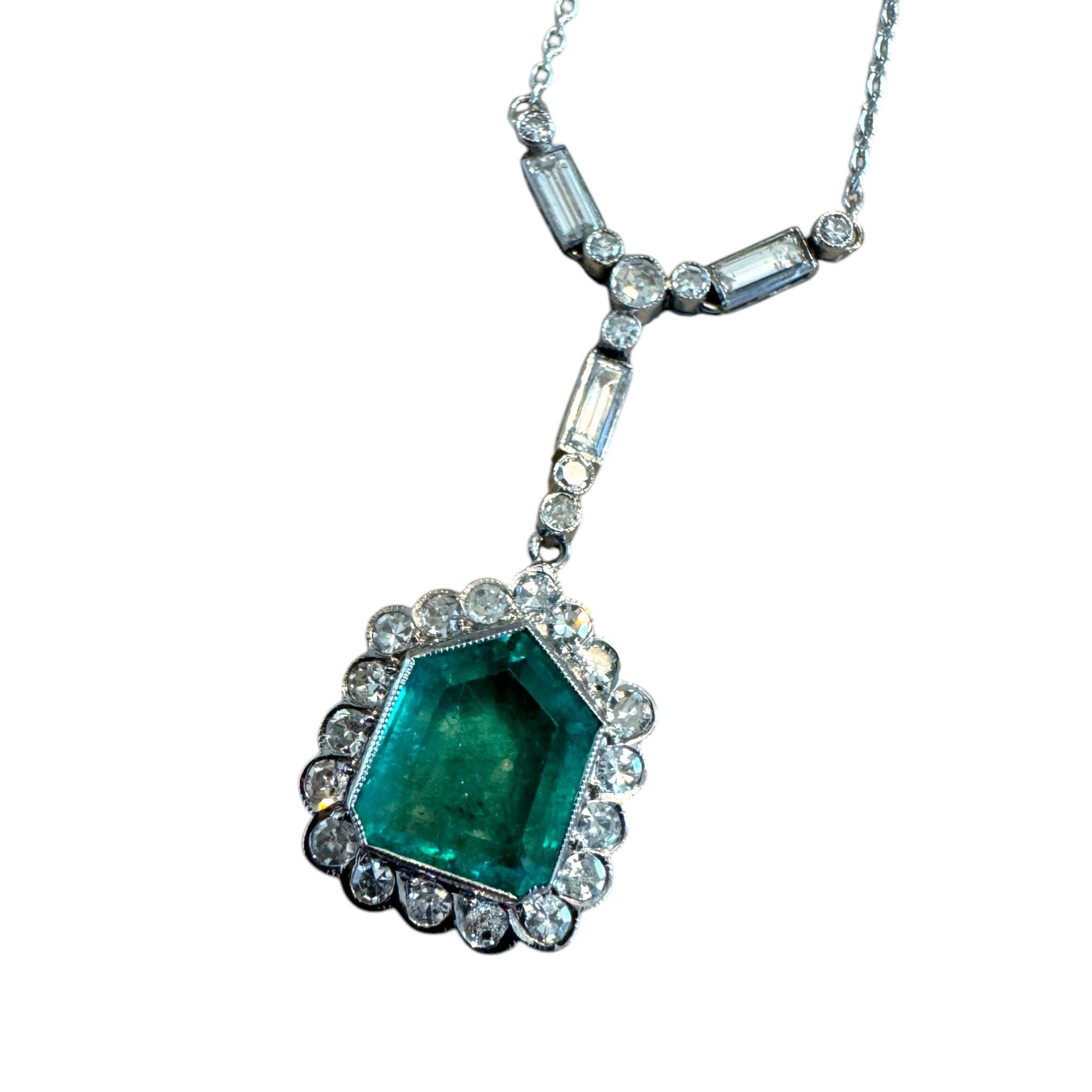 Vintage Art Deco Era Colombian Emerald & Diamond Necklace In Good Condition For Sale In Montgomery, AL
