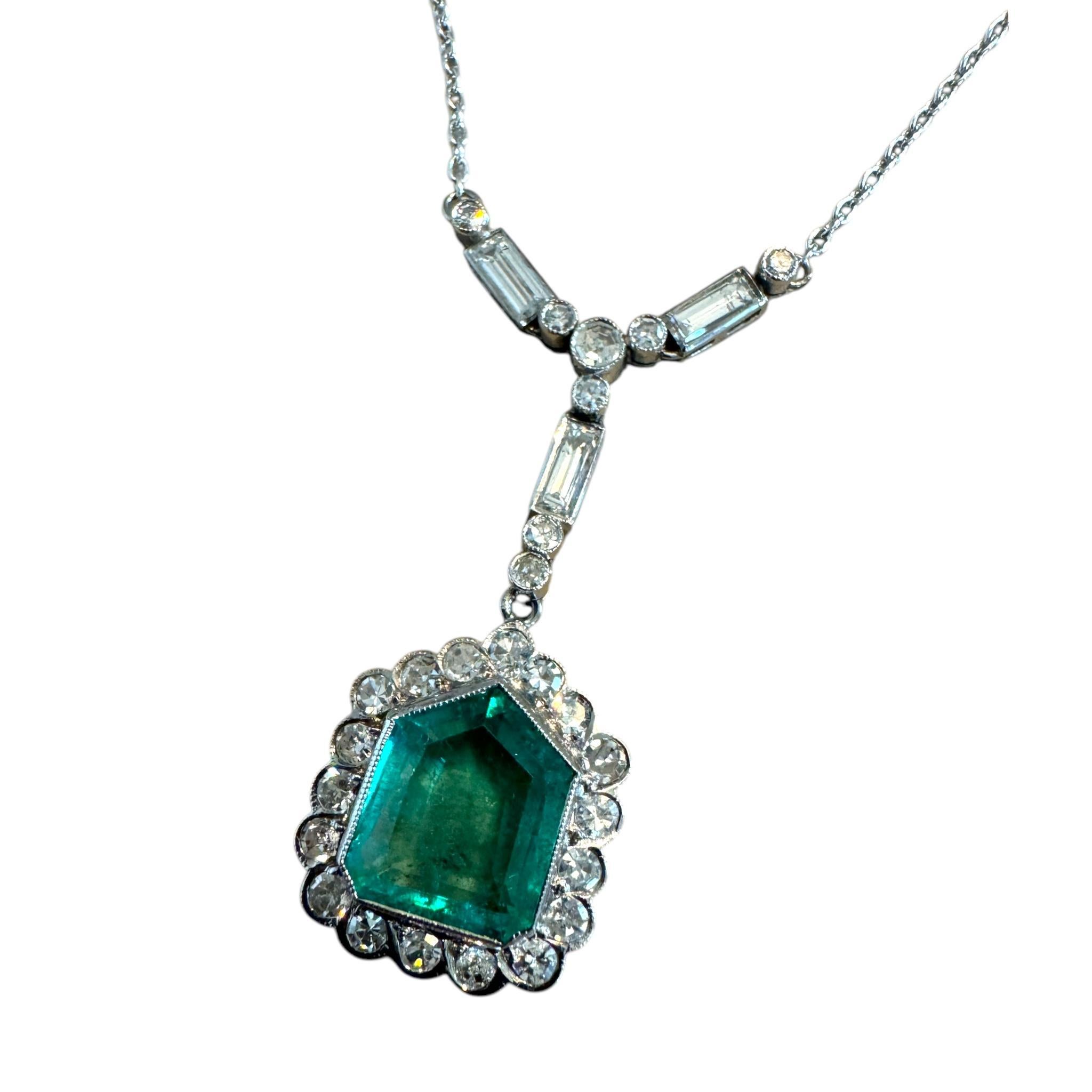 Women's Vintage Art Deco Era Colombian Emerald & Diamond Necklace For Sale