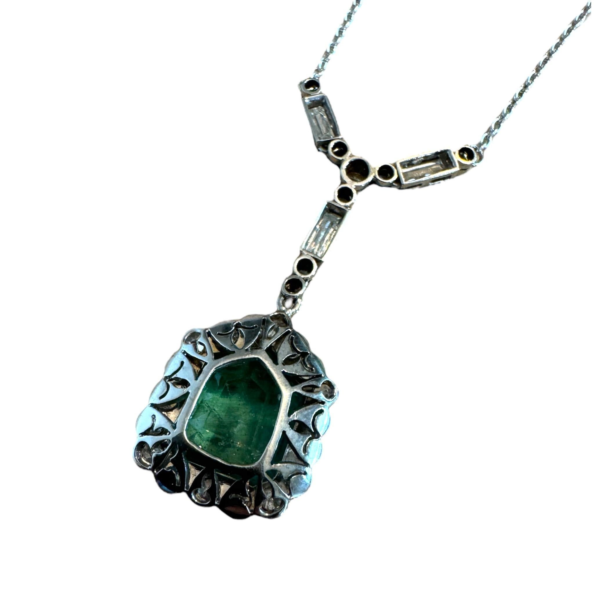 Vintage Art Deco Era Colombian Emerald & Diamond Necklace For Sale 3