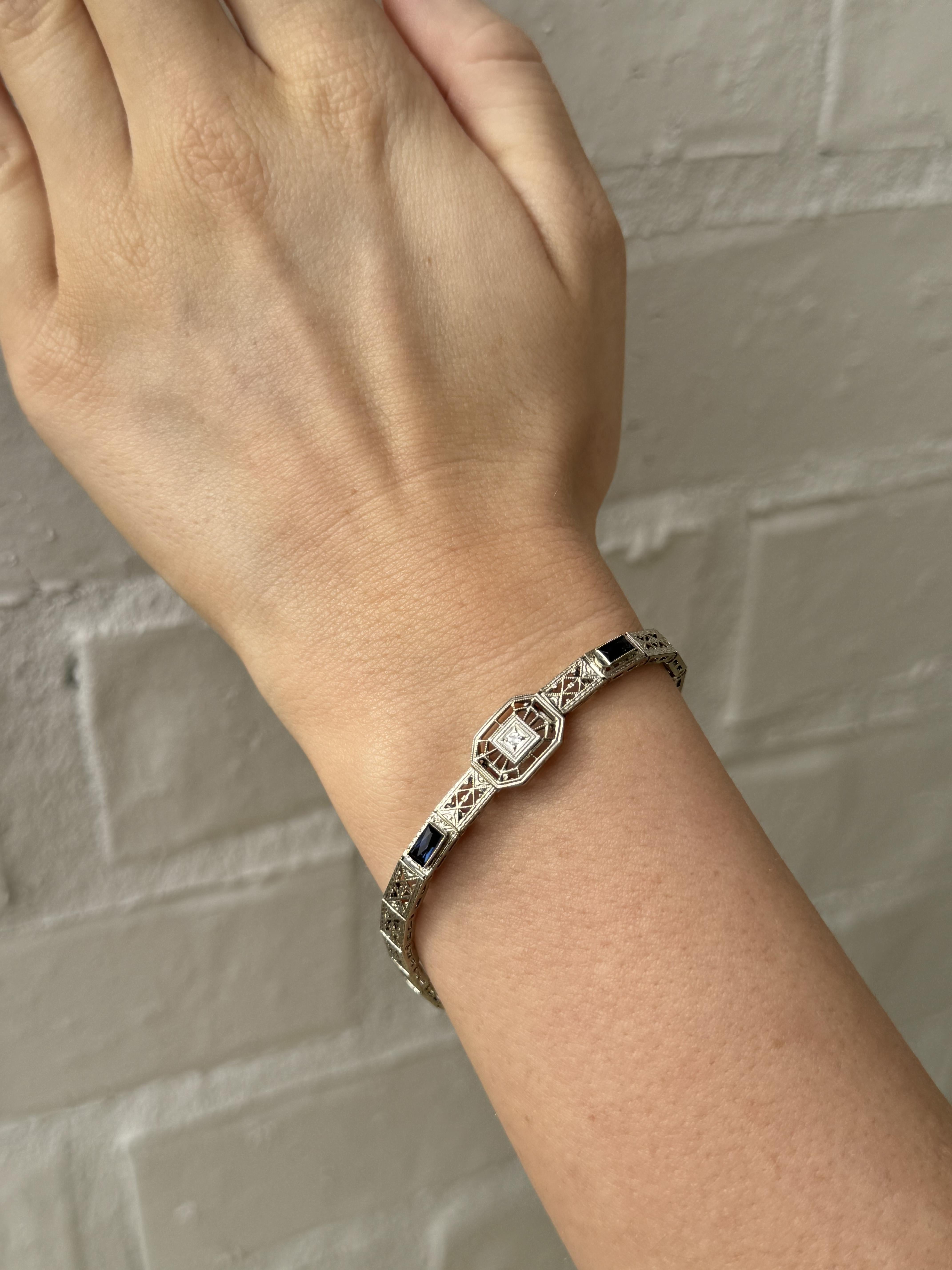 Vintage Art Deco Era Filigree Bracelet 14K White Gold In Good Condition For Sale In Montgomery, AL