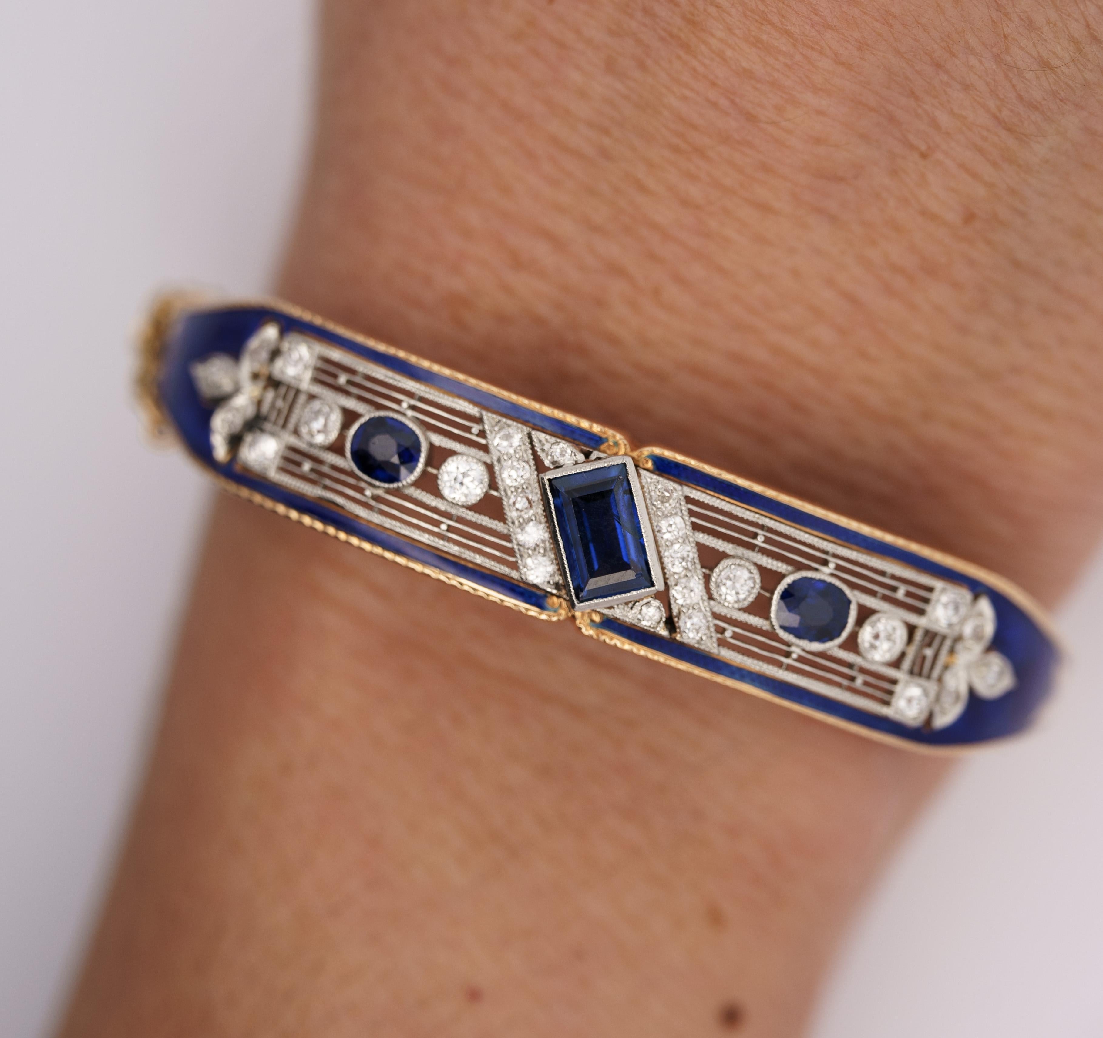 Mixed Cut Vintage Art Deco Estate Blue Sapphire, Diamond & Enamel Bangle Bracelet For Sale