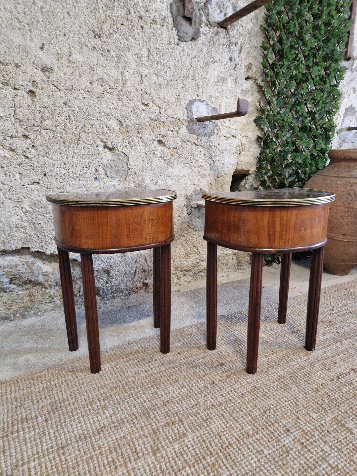 Mid-20th Century Art Deco French Bedside Tables Nightstands