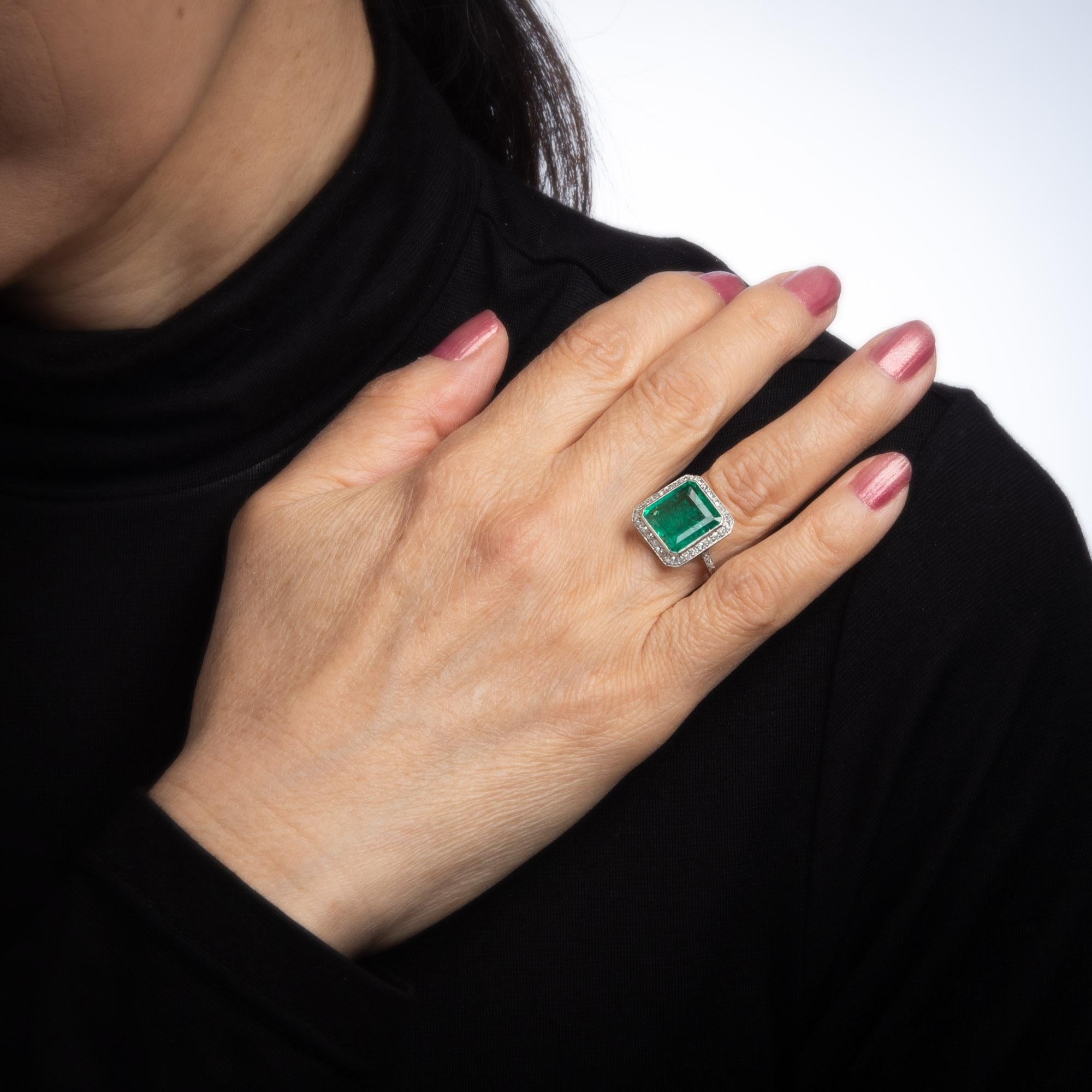 Women's Vintage Art Deco GIA 3.50 Carat Emerald Diamond Ring Gemstone Platinum