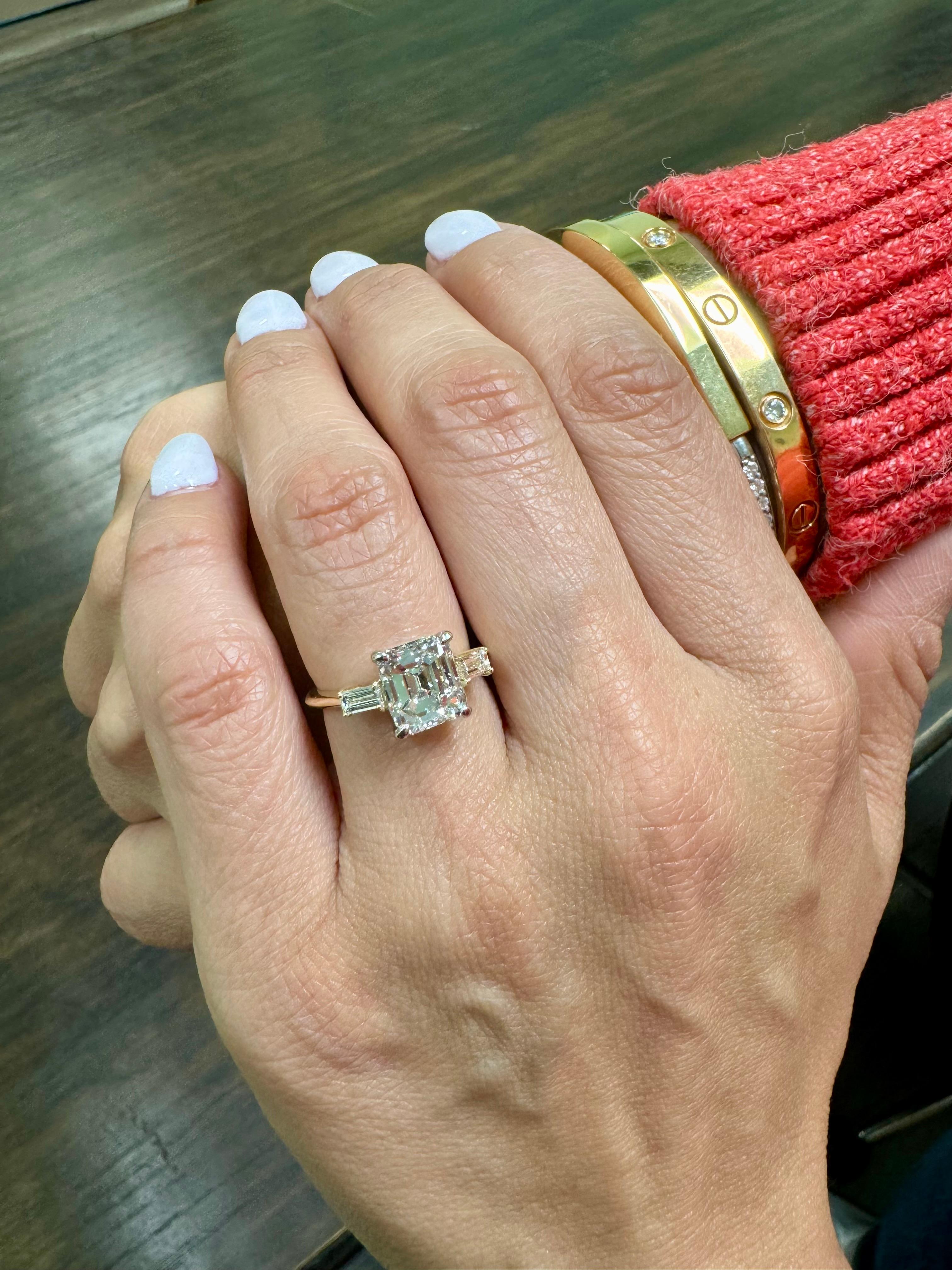 Vintage Art Deco GIA Certified 2.41 Carat Emerald Cut Diamond Engagement Ring For Sale 6