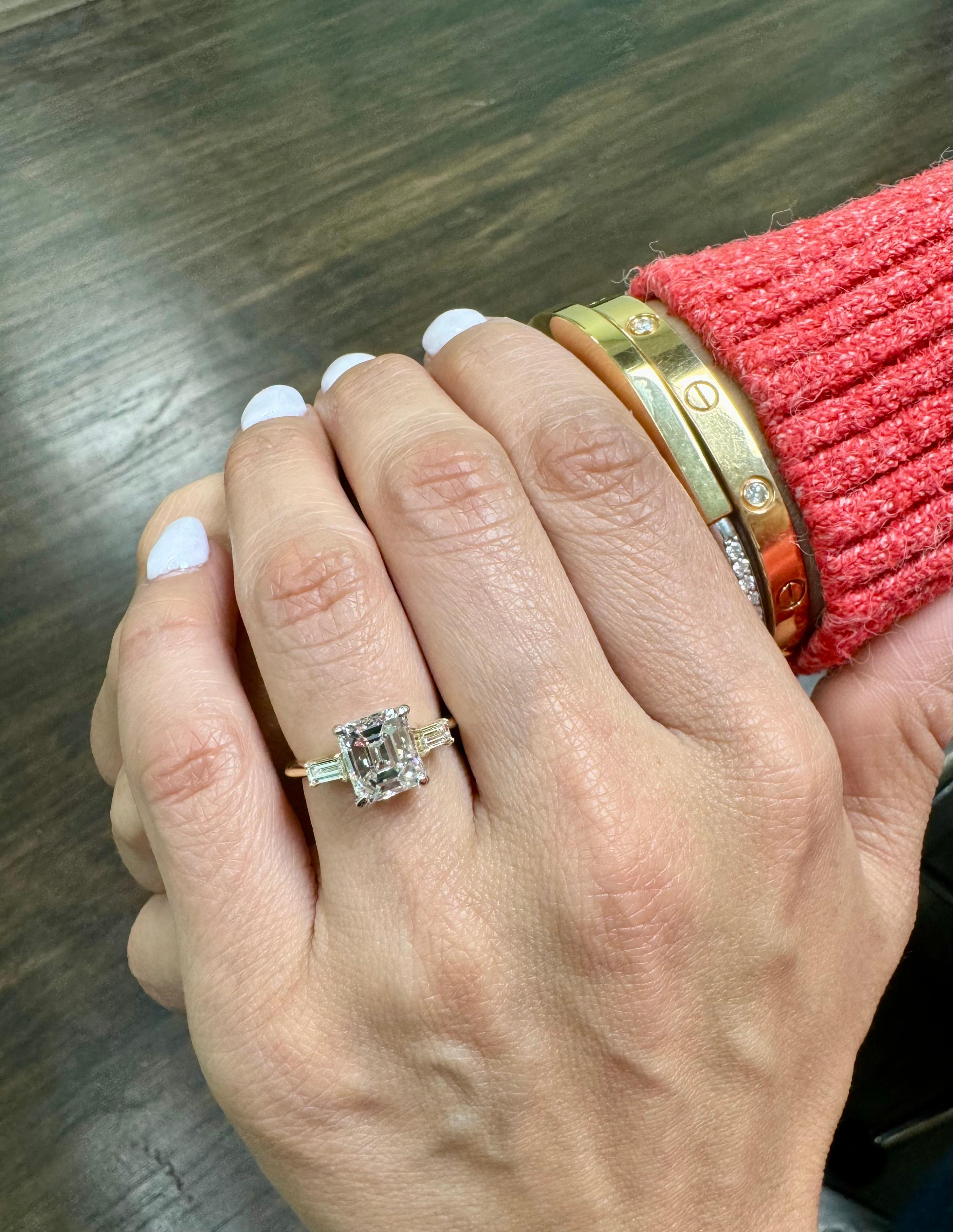 Vintage Art Deco GIA Certified 2.41 Carat Emerald Cut Diamond Engagement Ring For Sale 7